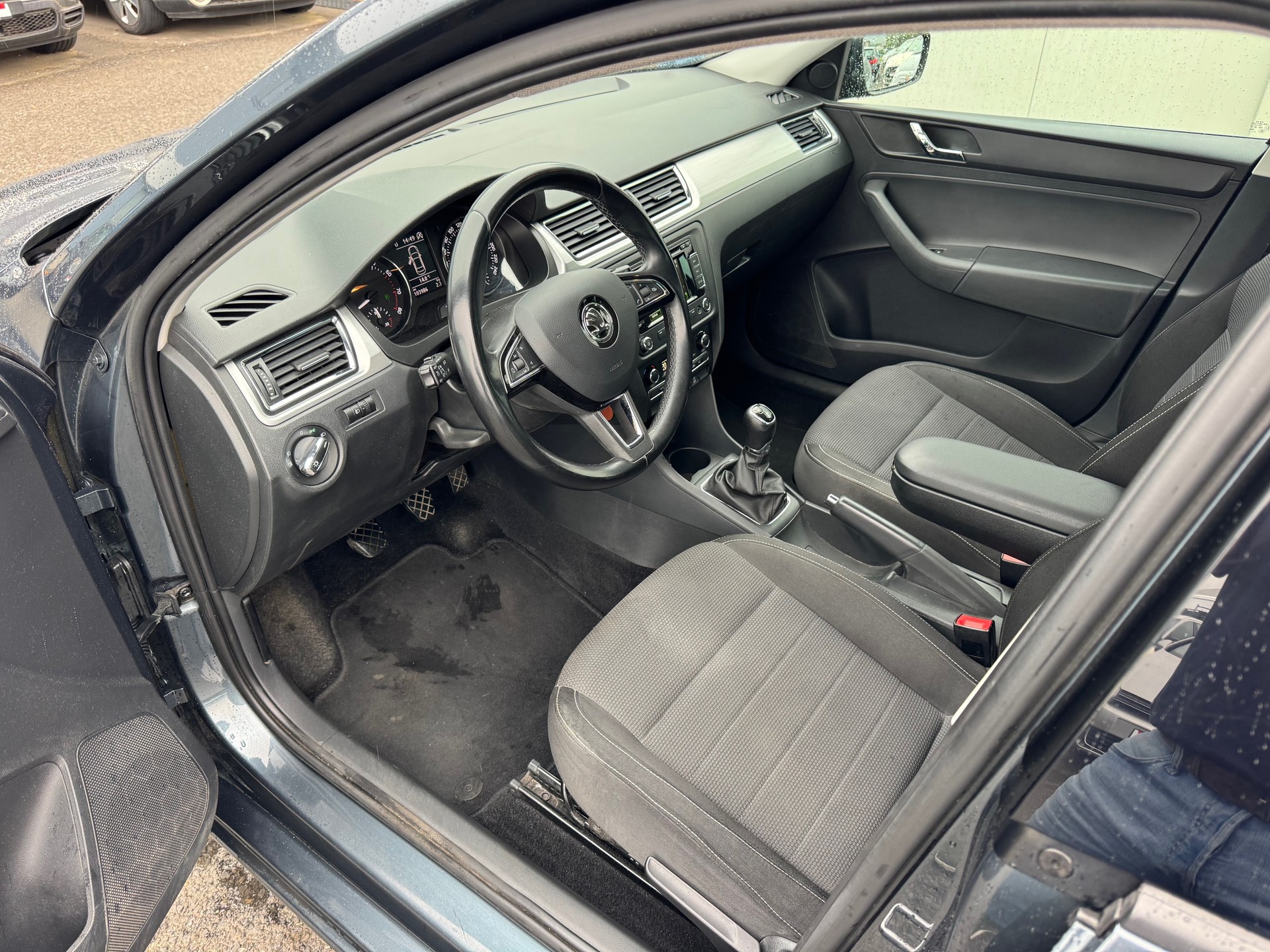 SKODA Rapid 1.2 TSI Elegance-image-7