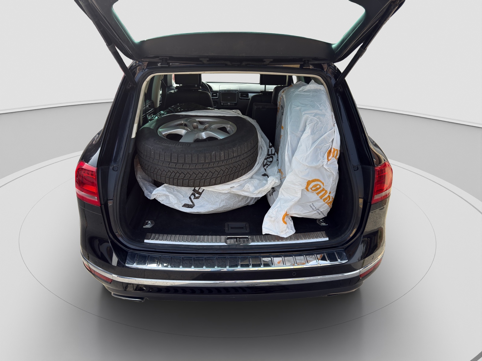 VW Touareg 3.0 TDI R-Line BlueMotion Technology Tiptronic-image-11