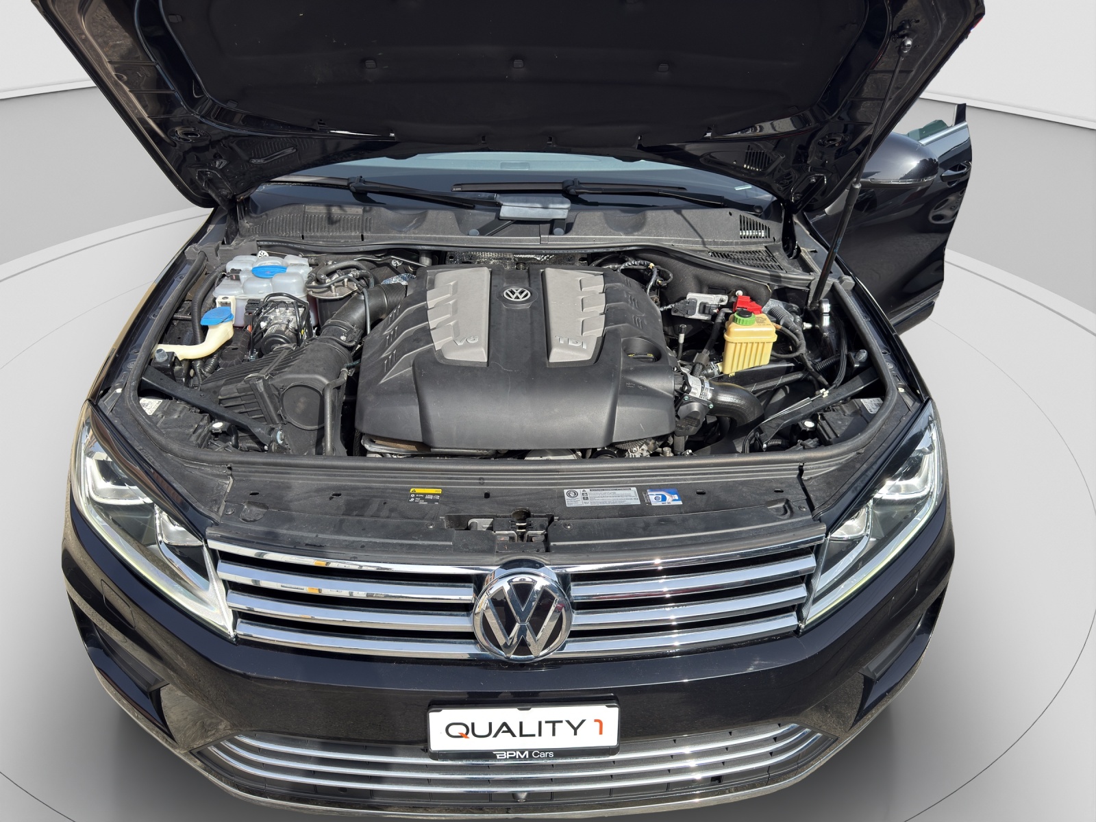 VW Touareg 3.0 TDI R-Line BlueMotion Technology Tiptronic-image-12