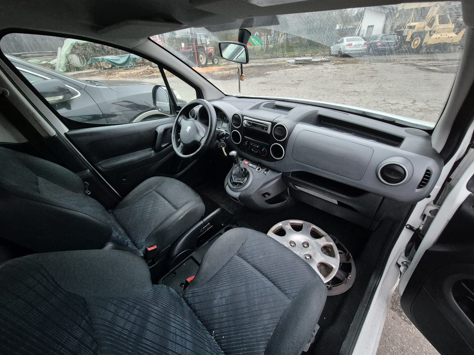 PEUGEOT Partner 1.6 Urban-image-6