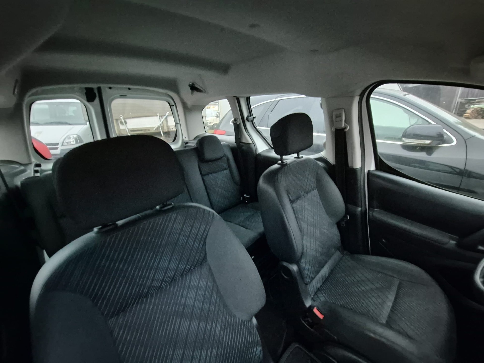PEUGEOT Partner 1.6 Urban-image-7