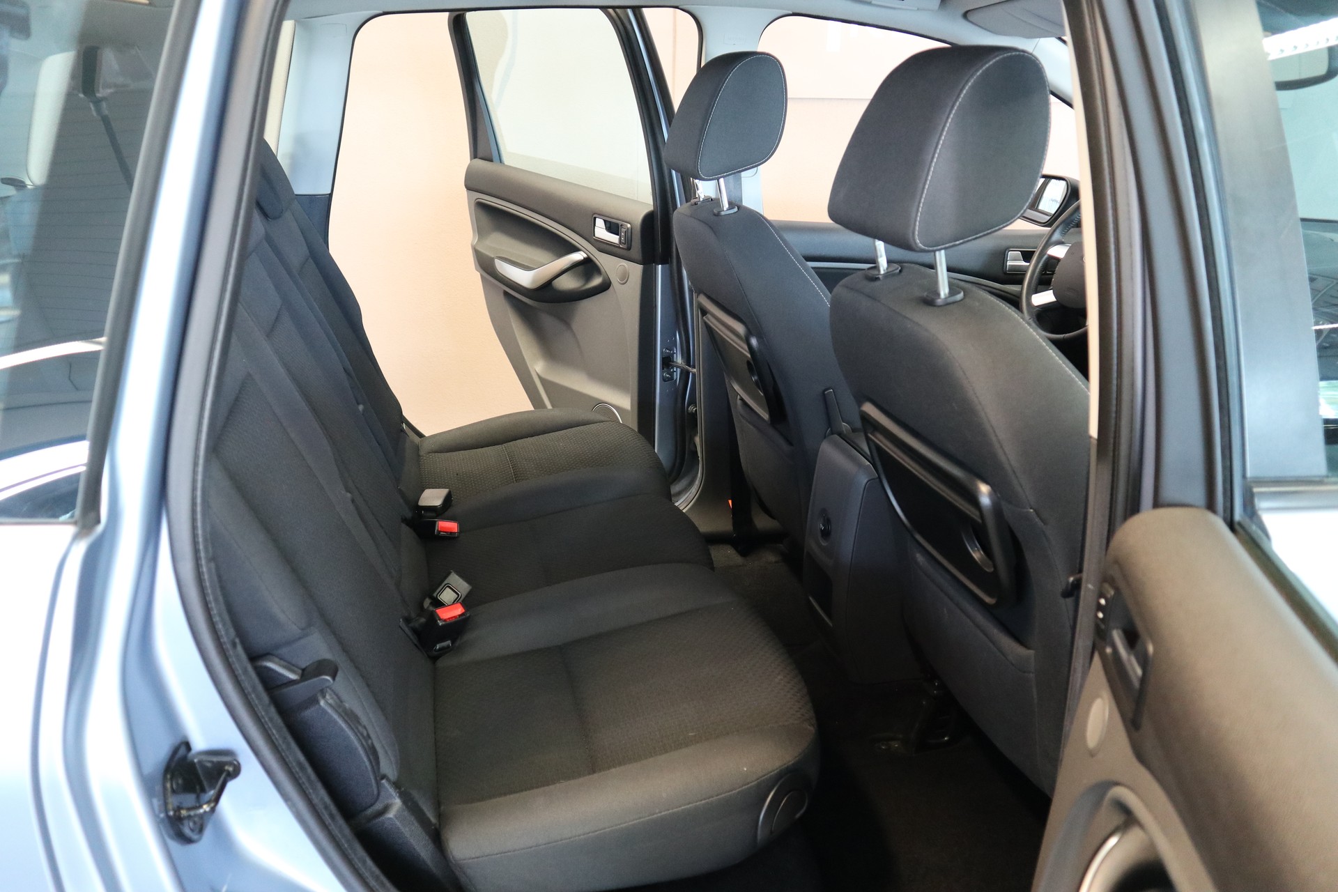 FORD C-Max 2.0 16V Titanium Automatic-image-8