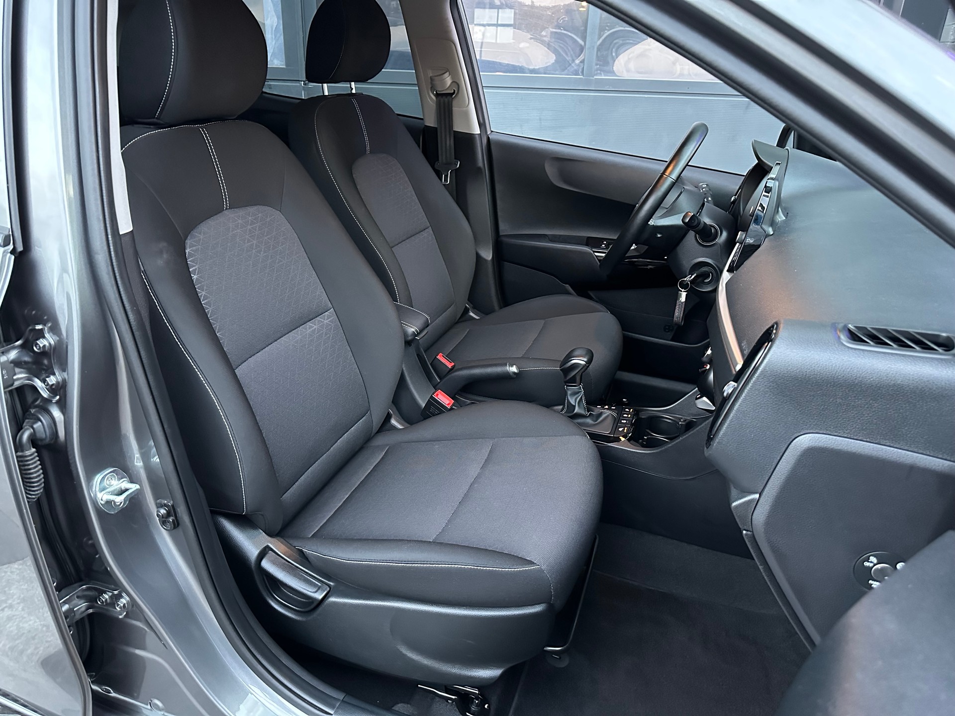 KIA Picanto 1.0 CVVT First Edition AMT-image-19