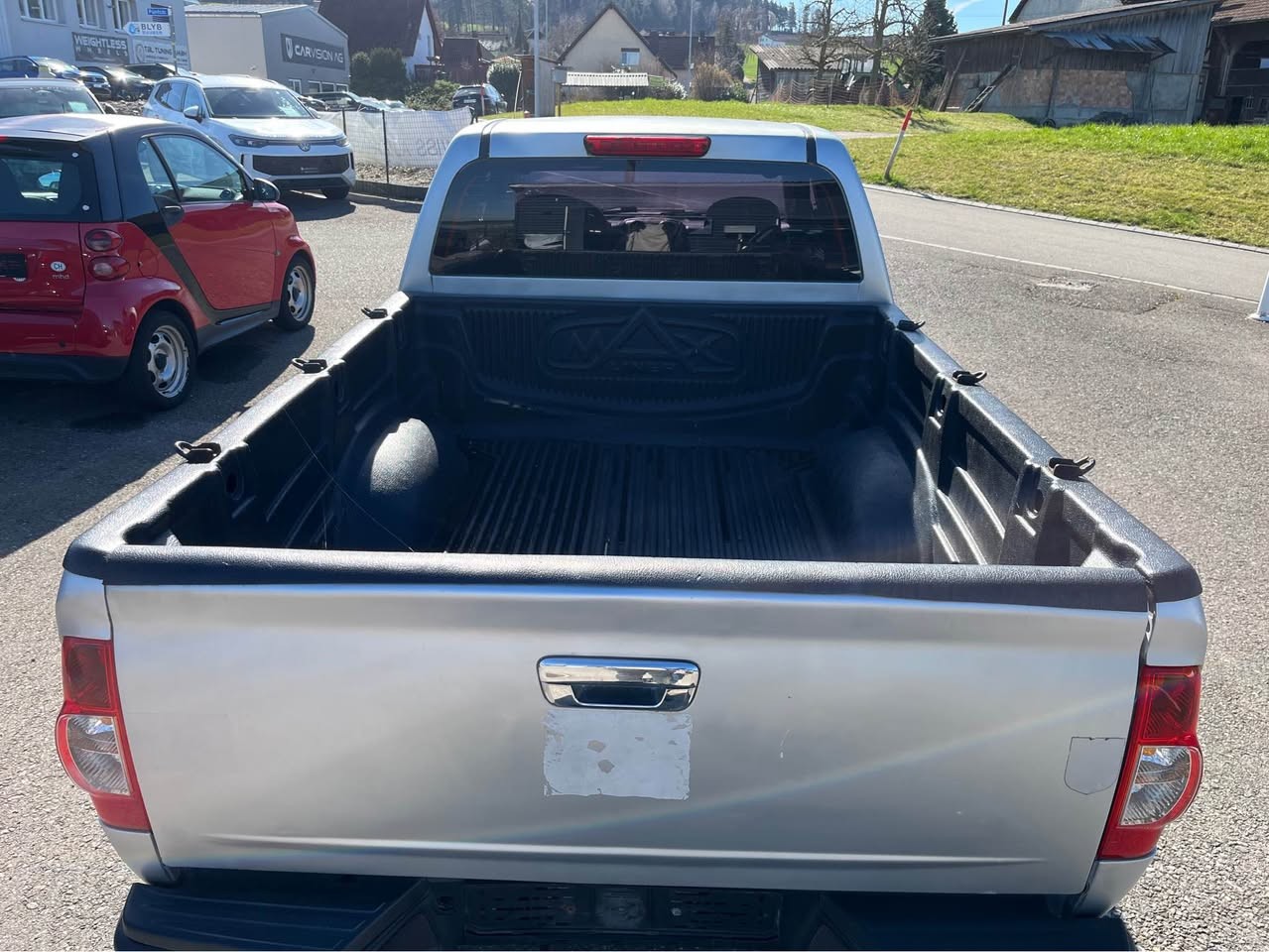 ISUZU D-MAX SpaceCab LS 2.5 4x4-image-1
