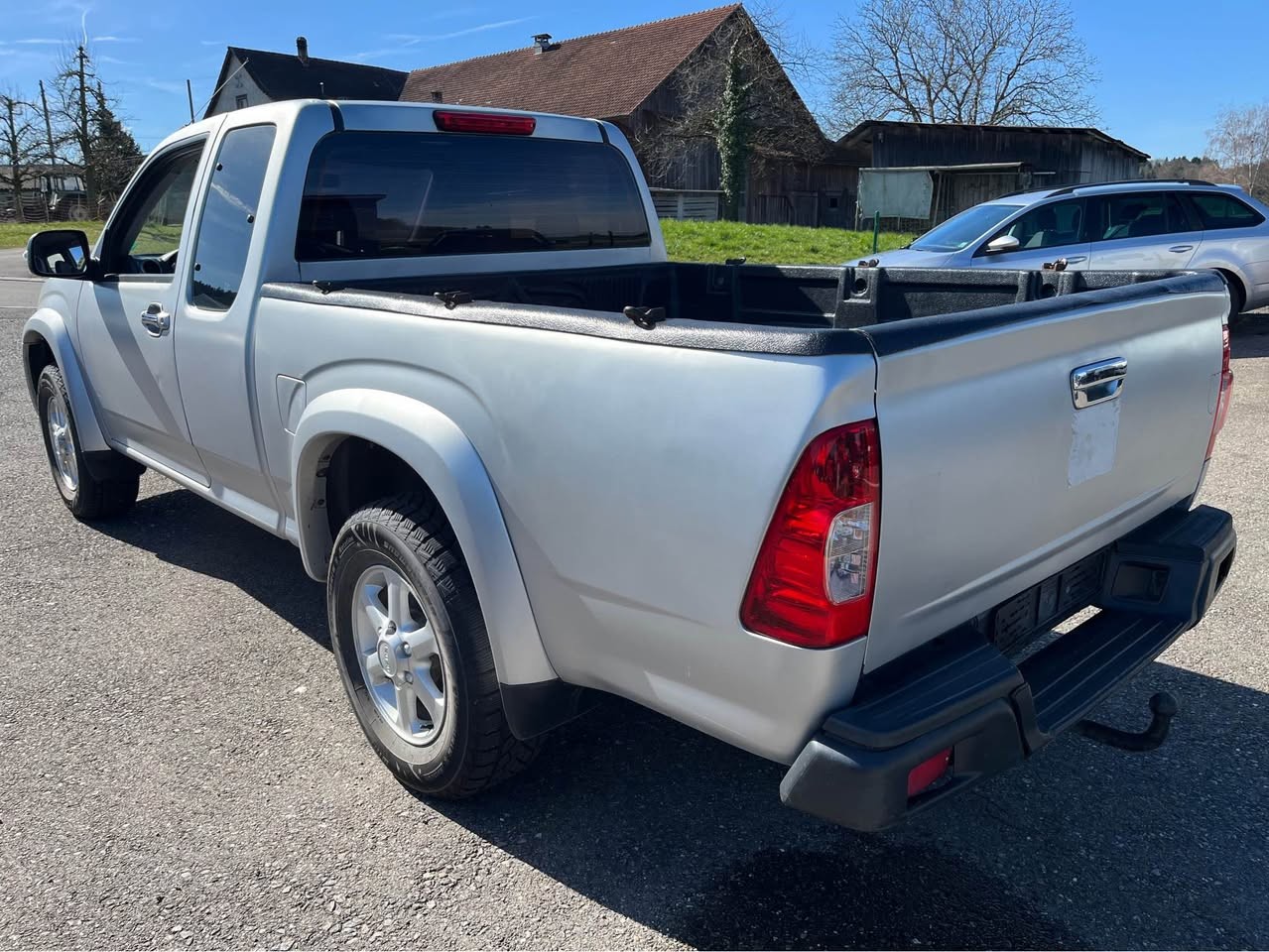 ISUZU D-MAX SpaceCab LS 2.5 4x4-image-4