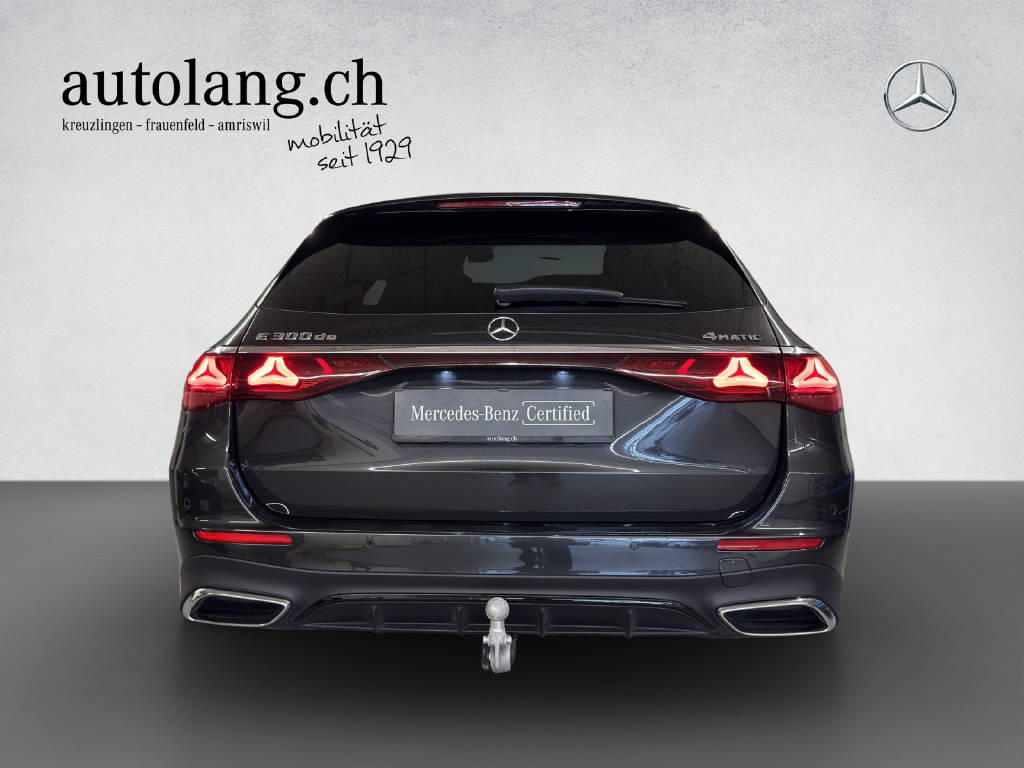 MERCEDES-BENZ E 300 de AMG Line 4Matic T-Modell-image-15