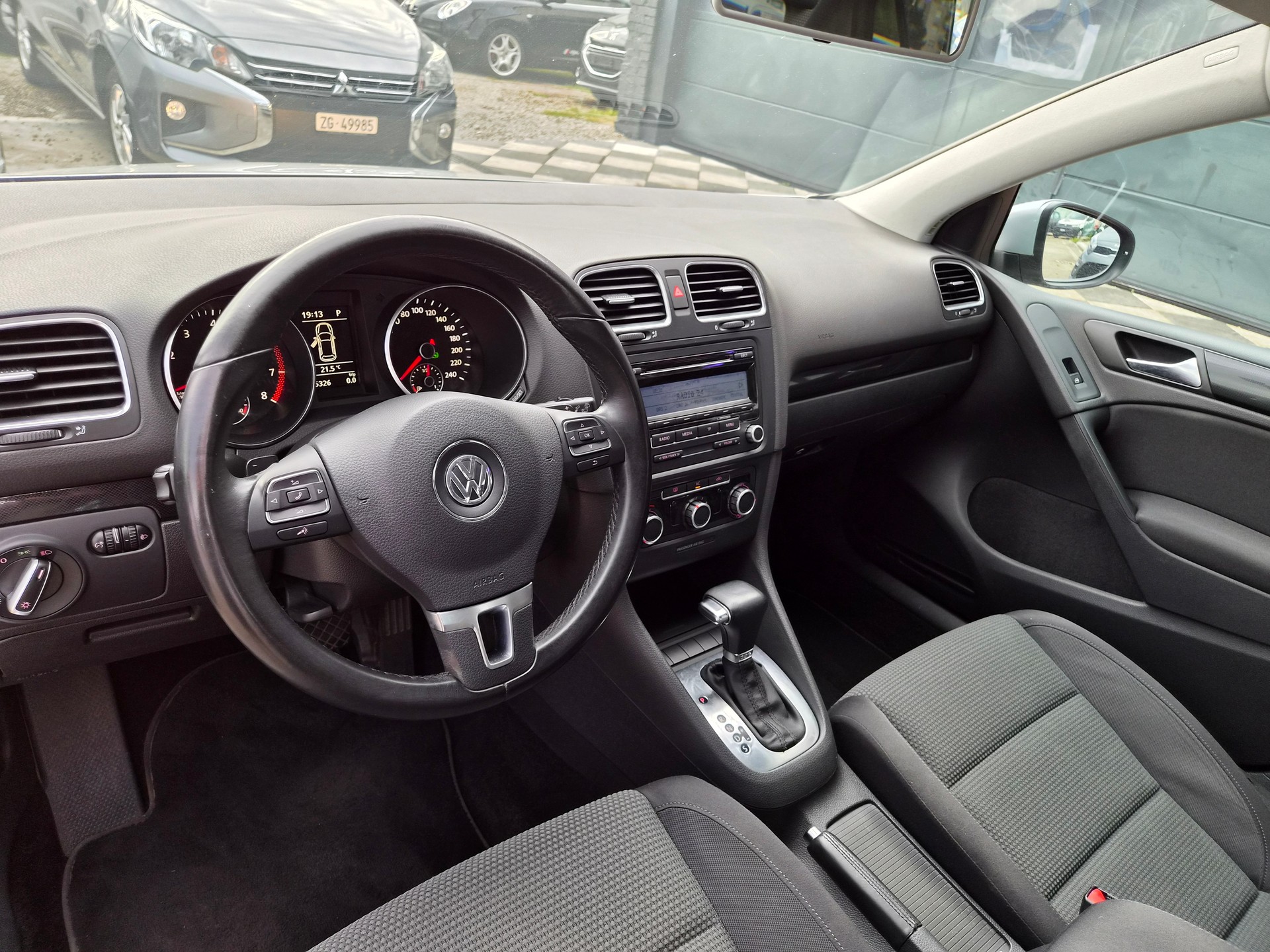 VW Golf 1.4 TSI Trendline DSG-image-11