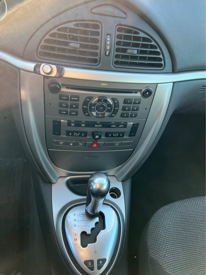 CITROEN C5 Break 2.0 HDi VTR Automatic-image-9