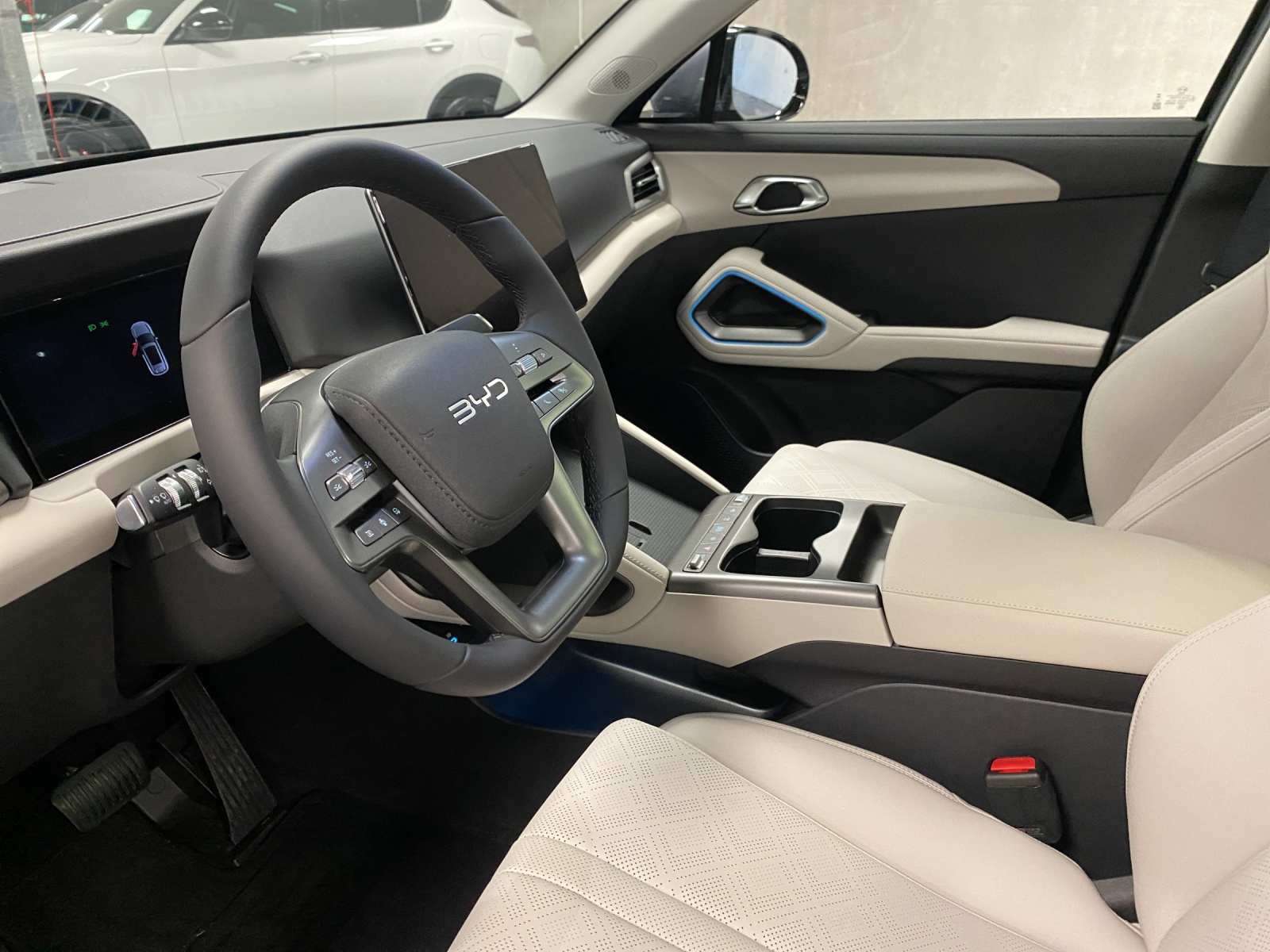 BYD Atto 2 DM-i Boost-image-15