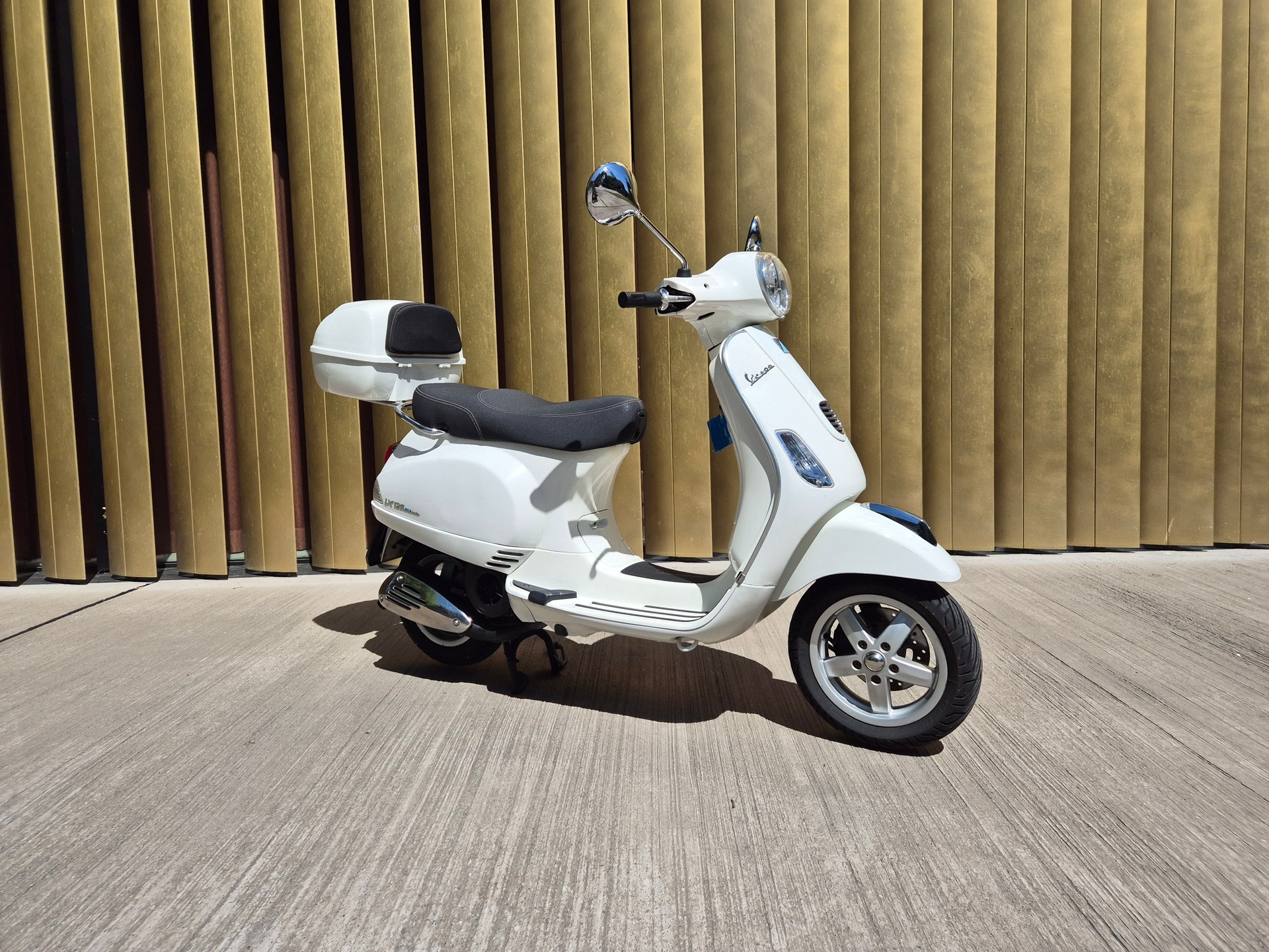 PIAGGIO Vespa LX 125-image-0