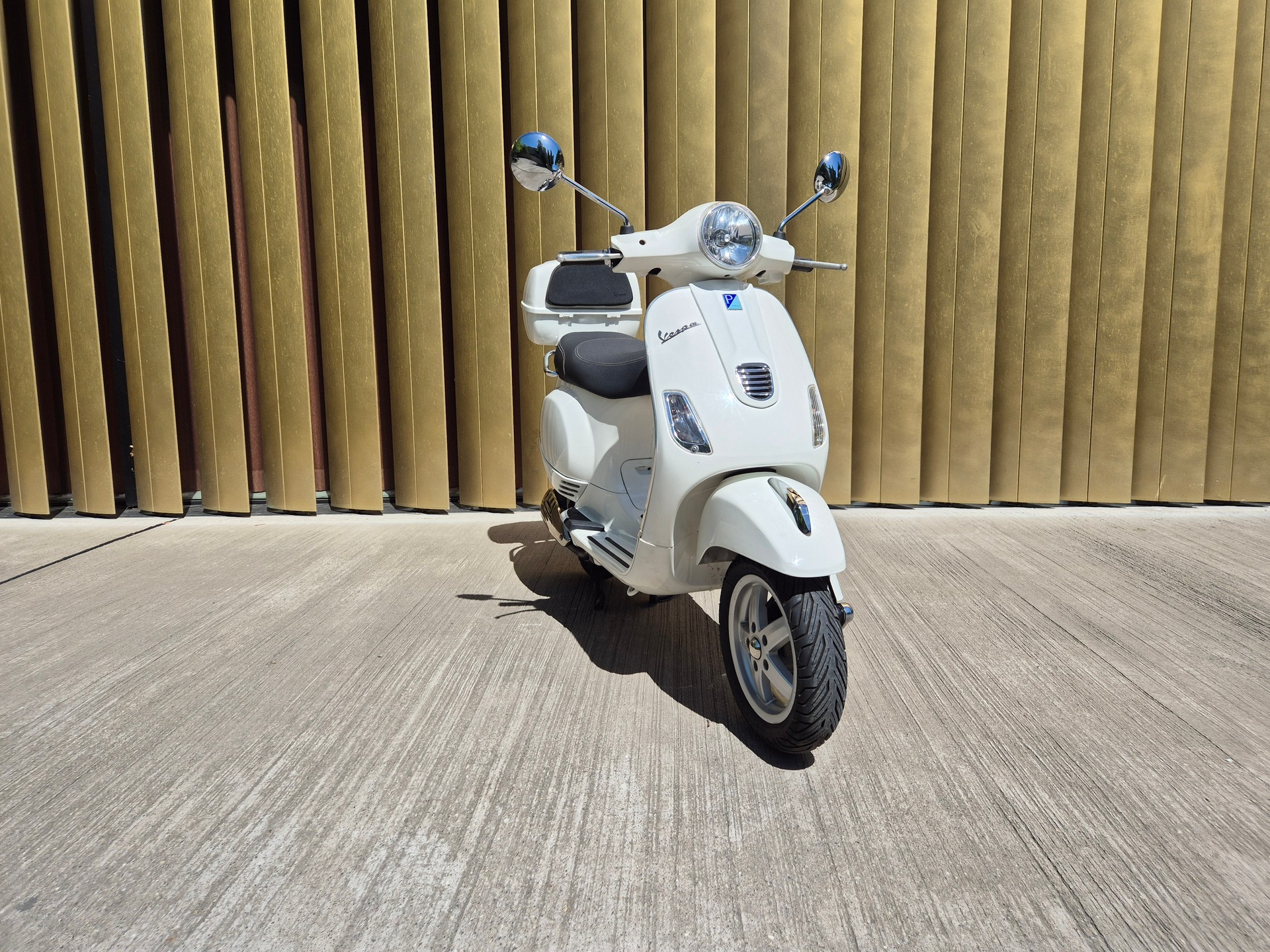 PIAGGIO Vespa LX 125-image-1