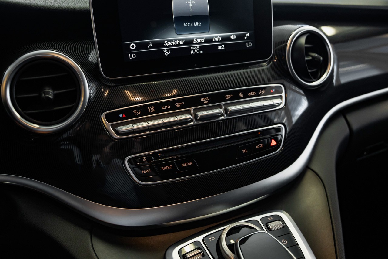 MERCEDES-BENZ V 220 d lang 7G-Tronic-image-23