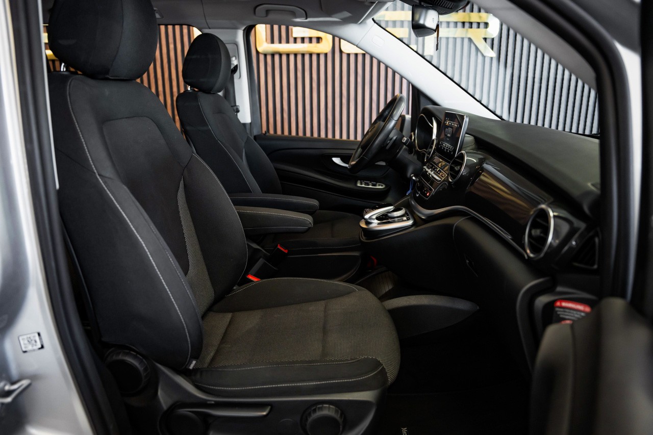 MERCEDES-BENZ V 220 d lang 7G-Tronic-image-16