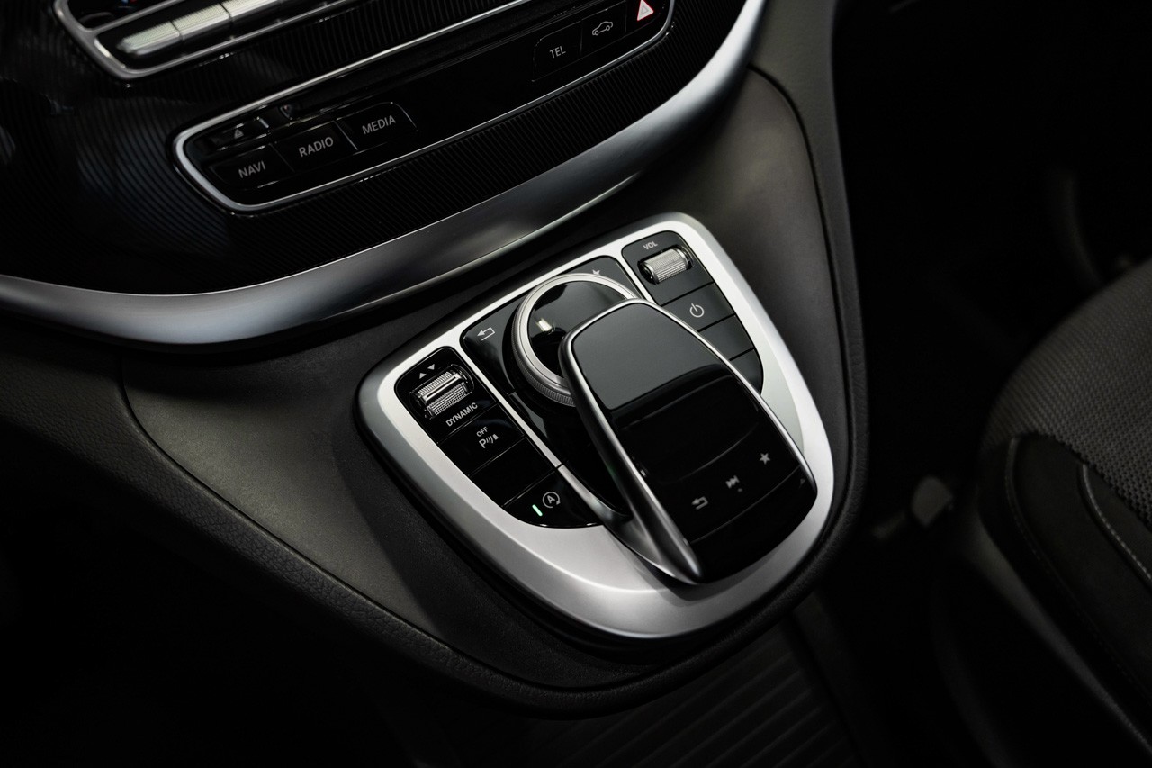 MERCEDES-BENZ V 220 d lang 7G-Tronic-image-29