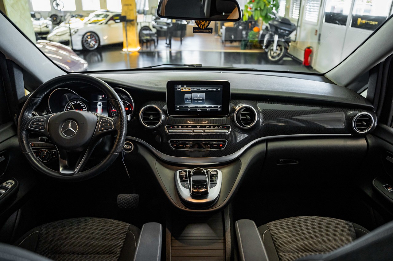 MERCEDES-BENZ V 220 d lang 7G-Tronic-image-12