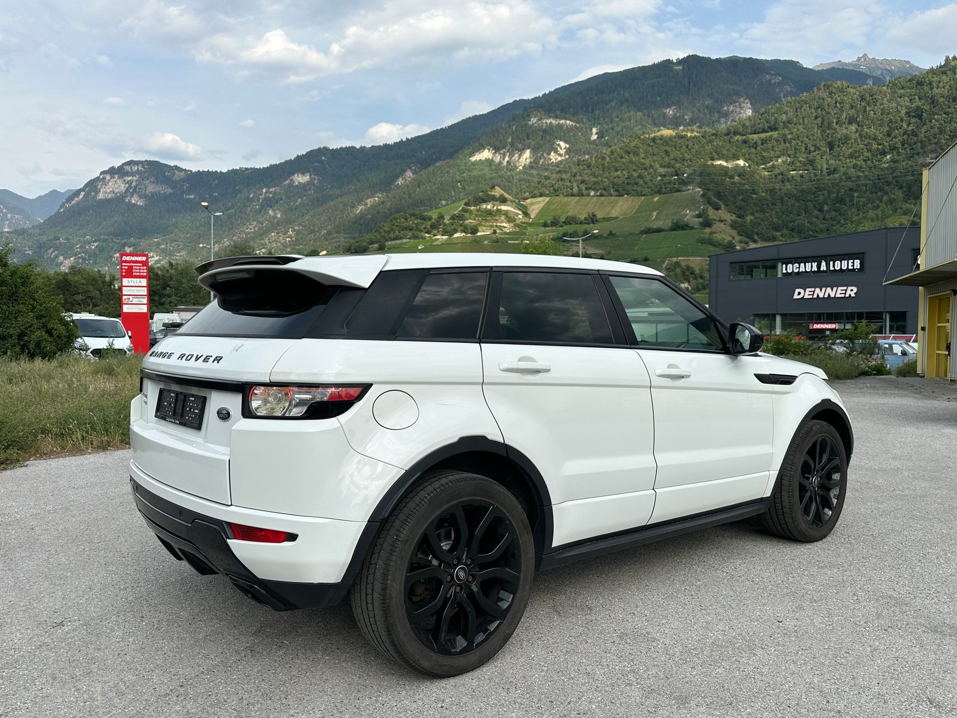 LAND ROVER Range Rover Evoque 2.0 Si4 Dynamic AT9-image-3
