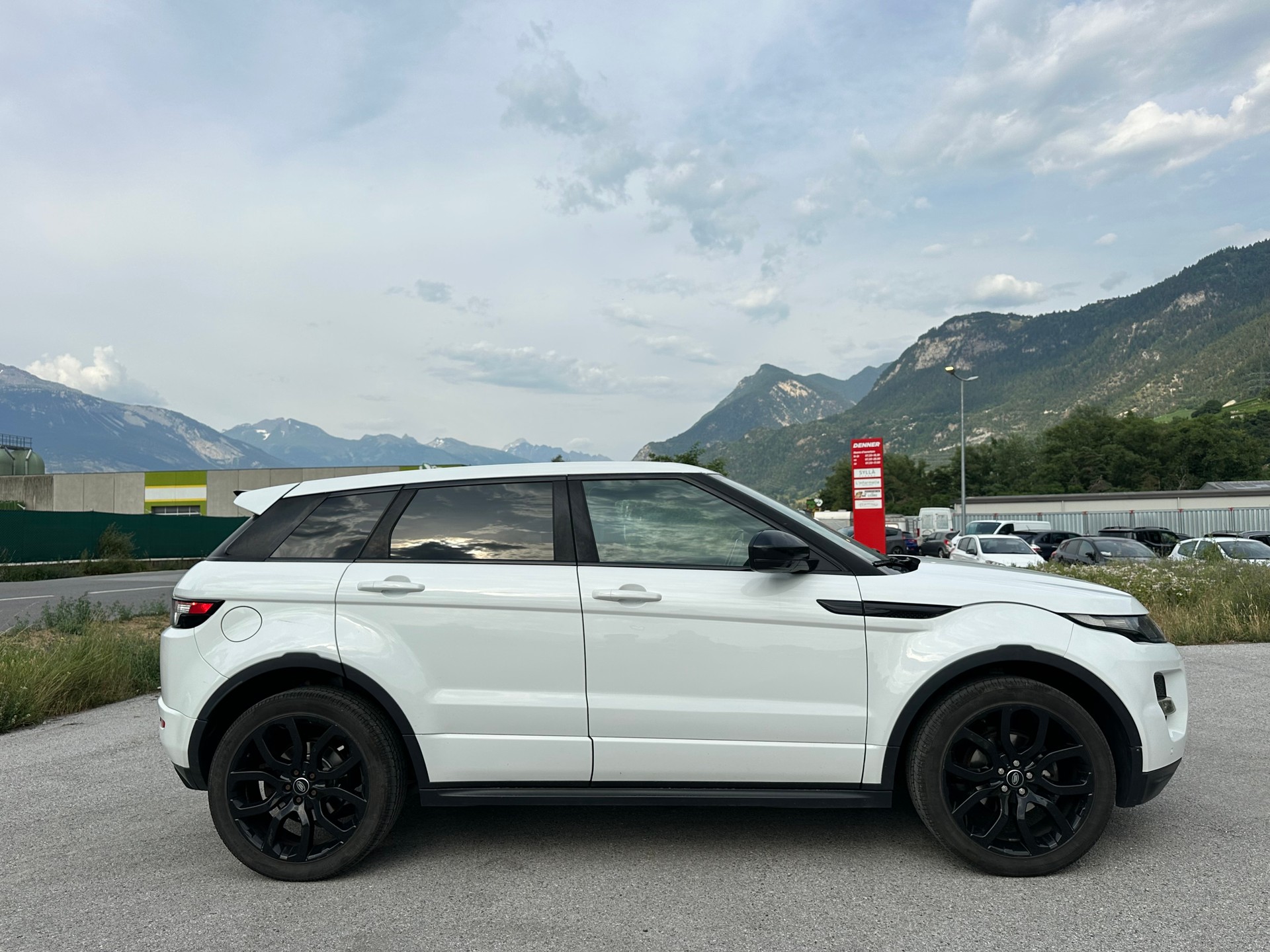 LAND ROVER Range Rover Evoque 2.0 Si4 Dynamic AT9-image-4