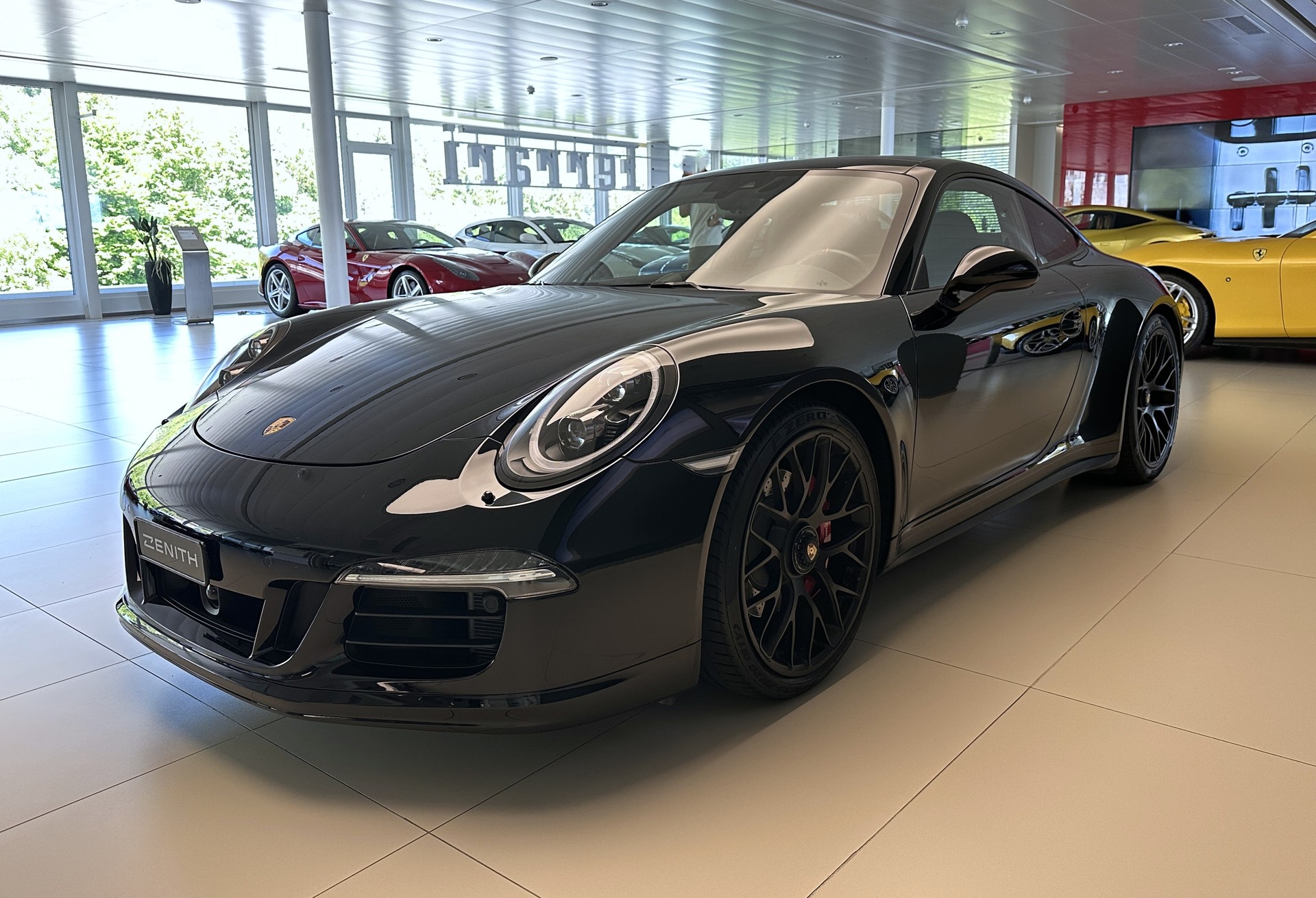 PORSCHE 911 Carrera 4 GTS PDK