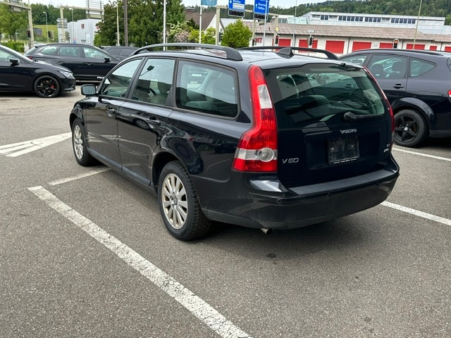 VOLVO V50 T5 AWD Momentum-showroom-element-1