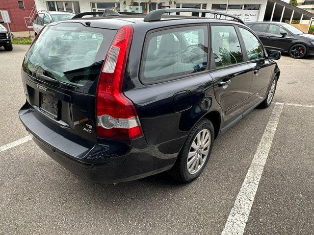 VOLVO V50 T5 AWD Momentum-showroom-element-3