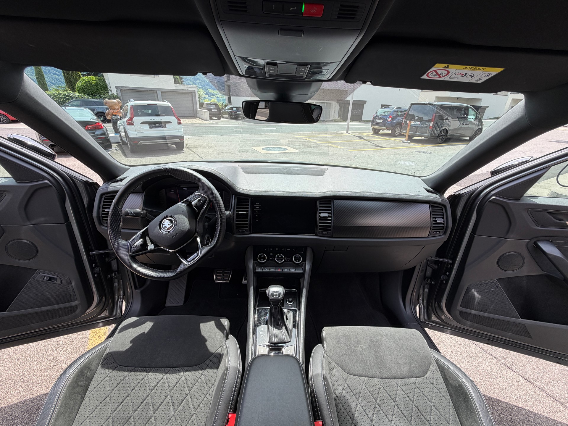 SKODA Kodiaq 2.0 TSI 4x4 SportLine-image-18