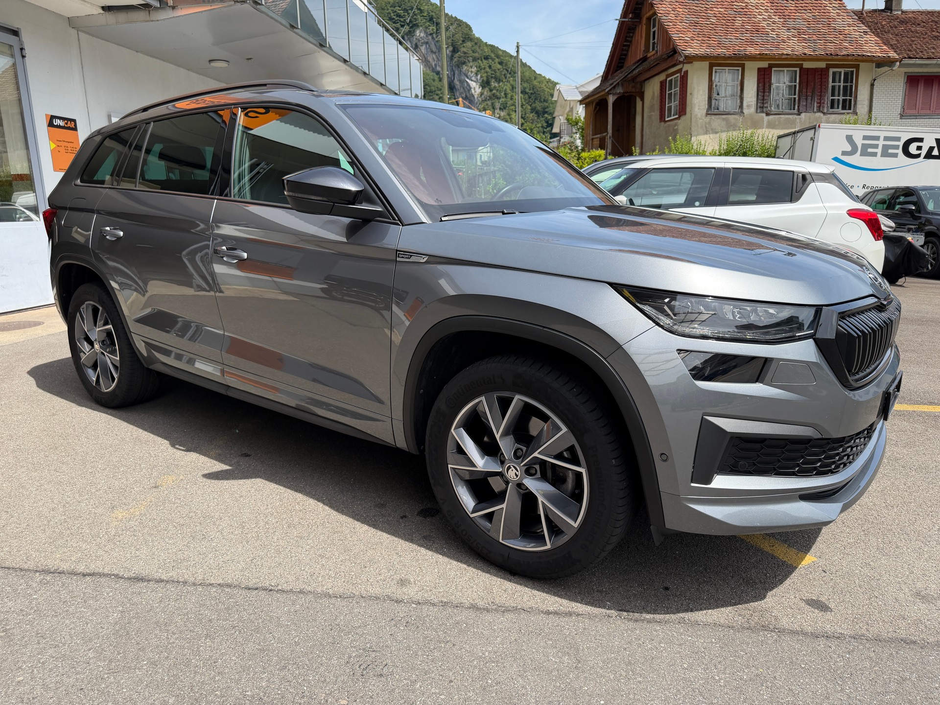 SKODA Kodiaq 2.0 TSI 4x4 SportLine-image-7