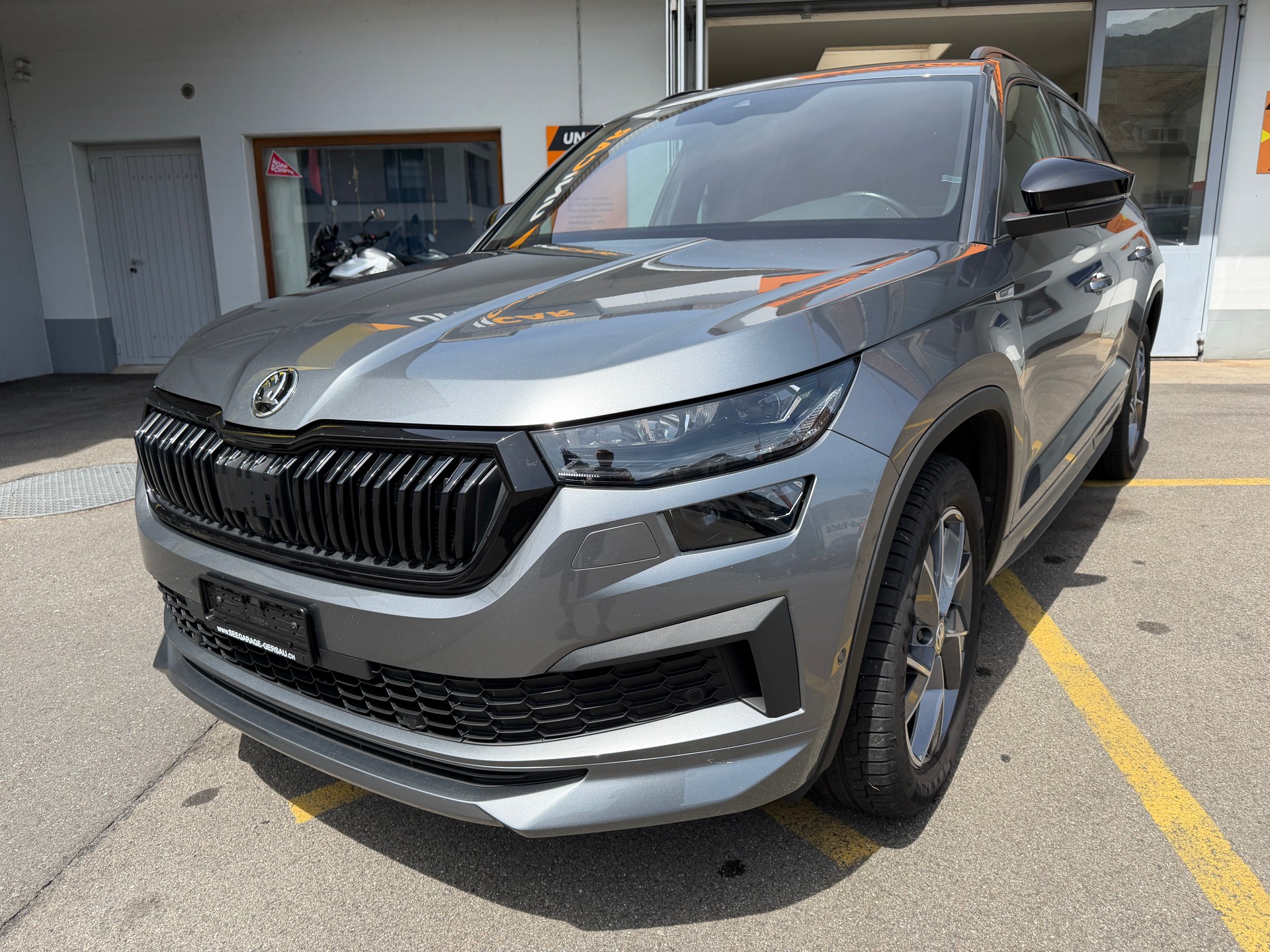 SKODA Kodiaq 2.0 TSI 4x4 SportLine-showroom-element-1