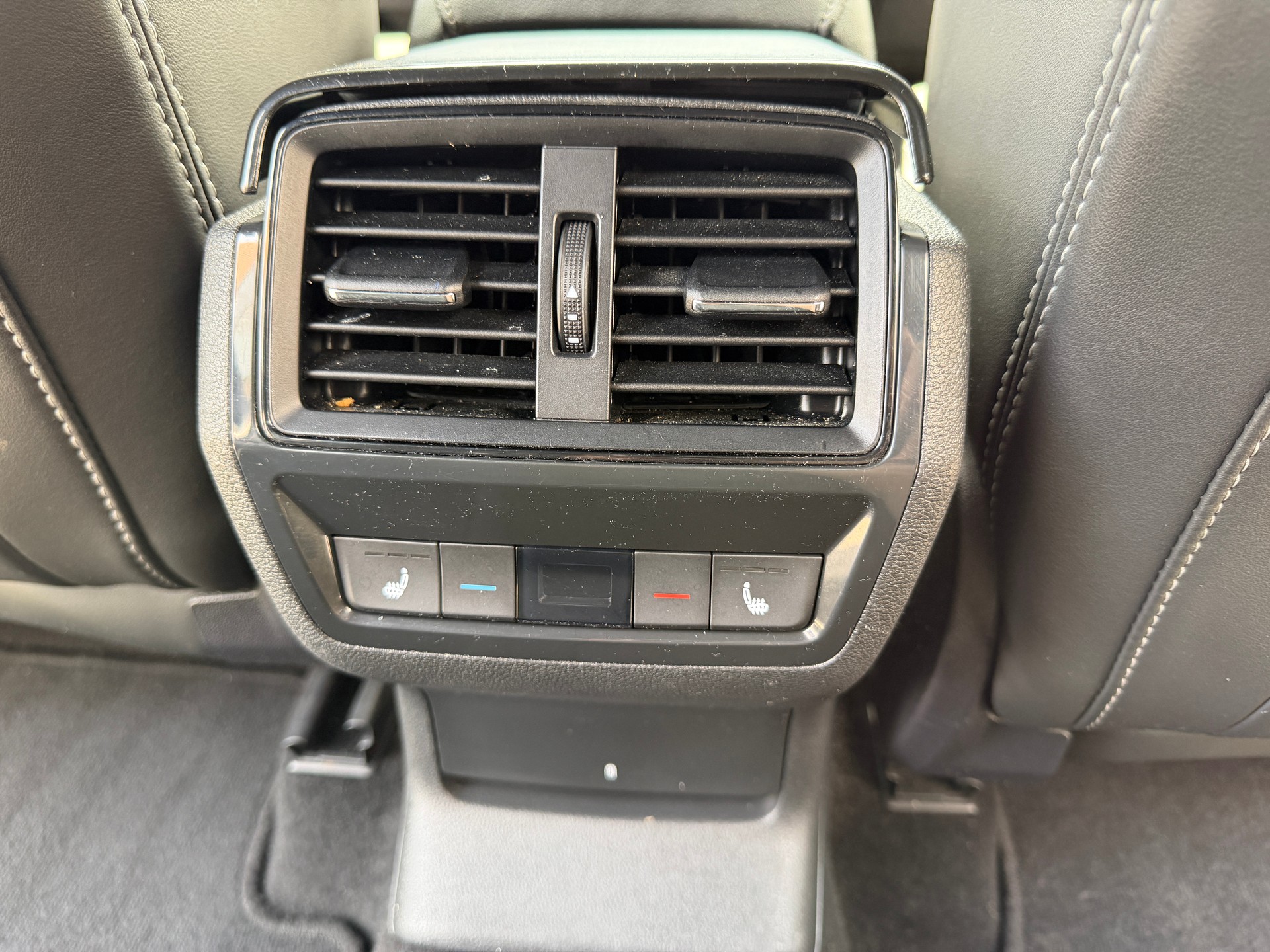 SKODA Kodiaq 2.0 TSI 4x4 SportLine-image-17