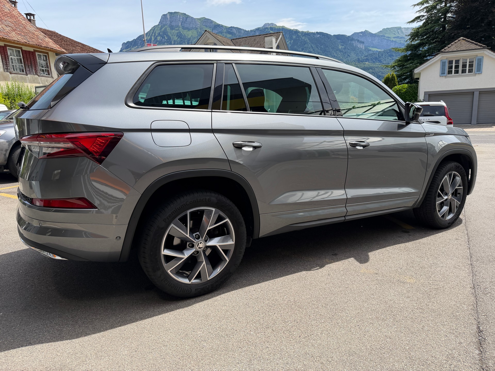 SKODA Kodiaq 2.0 TSI 4x4 SportLine-image-6