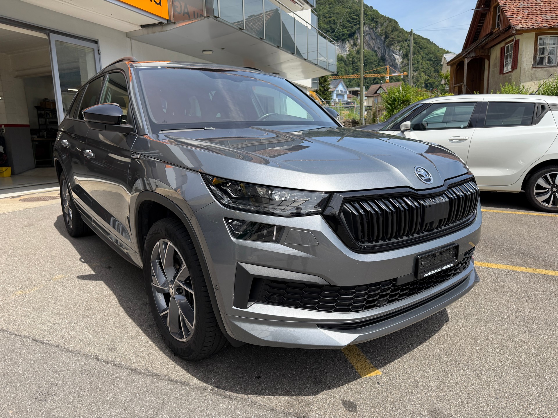 SKODA Kodiaq 2.0 TSI 4x4 SportLine-image-8