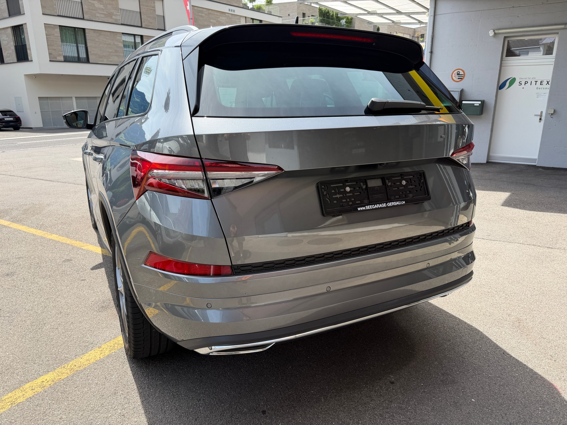 SKODA Kodiaq 2.0 TSI 4x4 SportLine-image-4