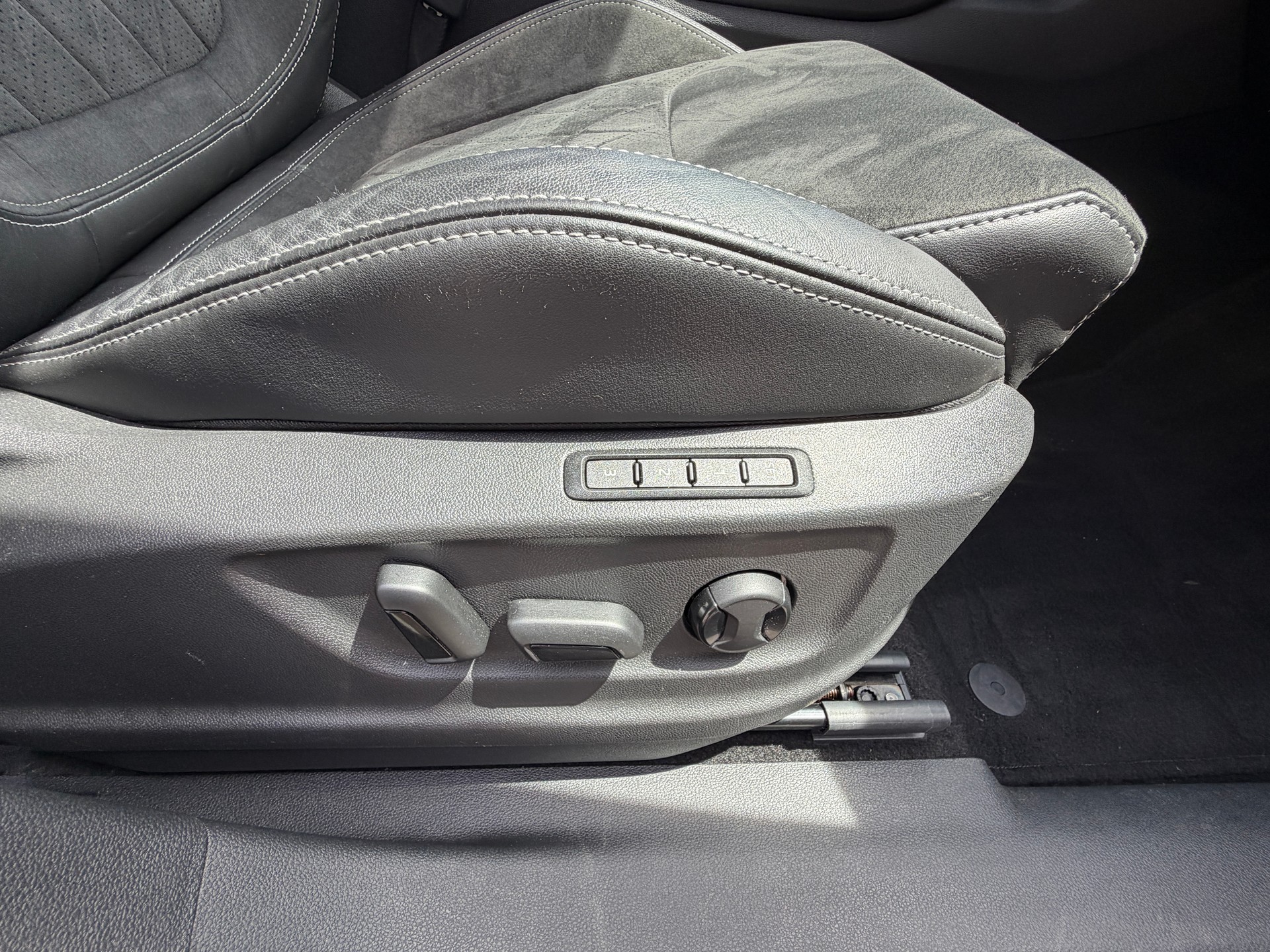 SKODA Kodiaq 2.0 TSI 4x4 SportLine-image-19