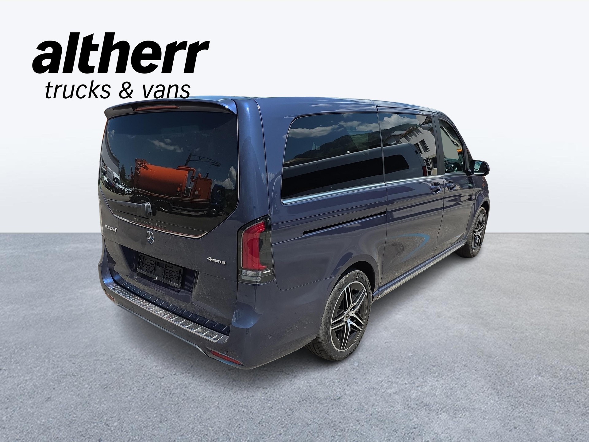 MERCEDES-BENZ V 300 d Exclusive lang Van-image-4