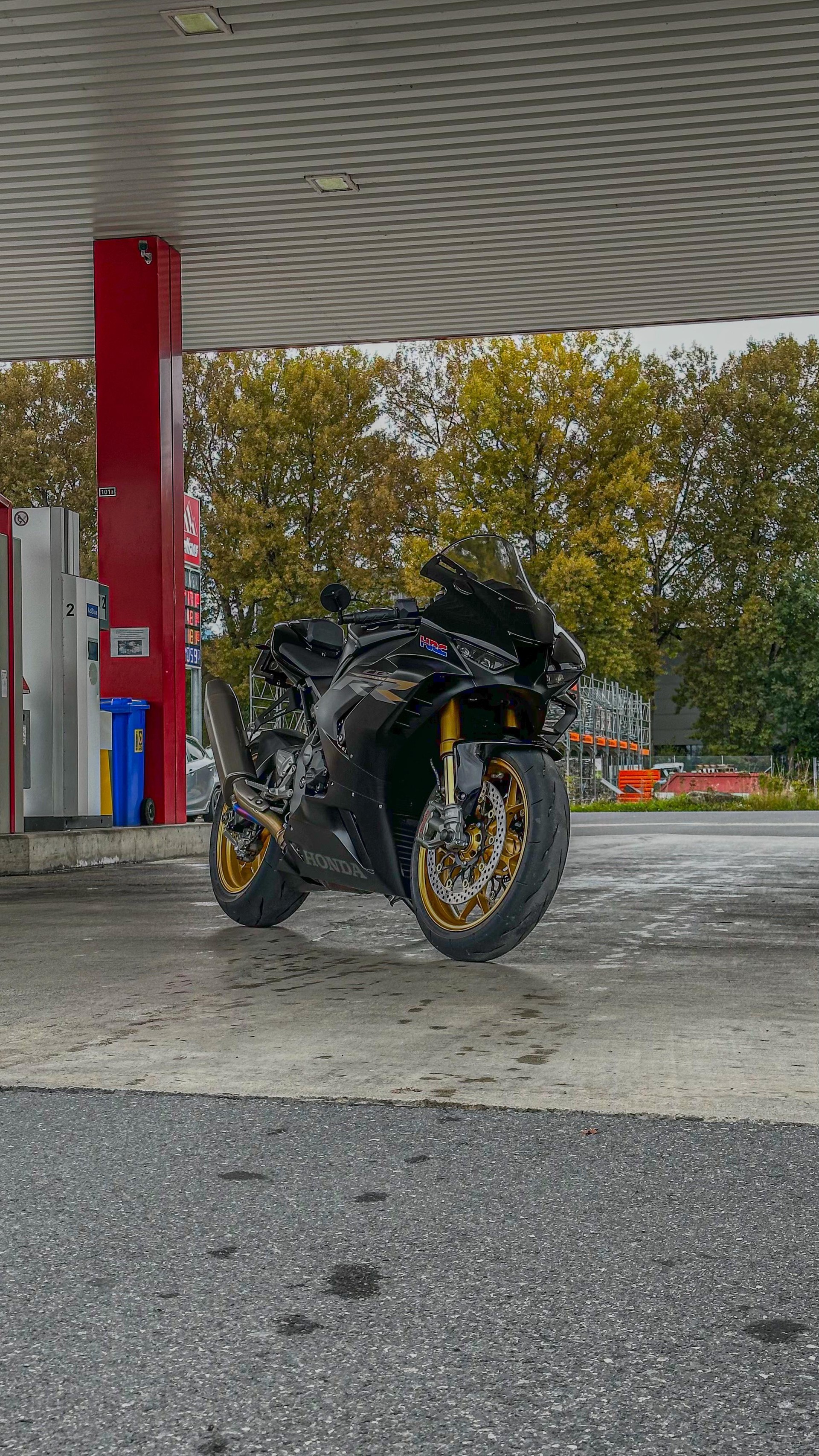 HONDA CBR 1000 RR-R SP-image-0