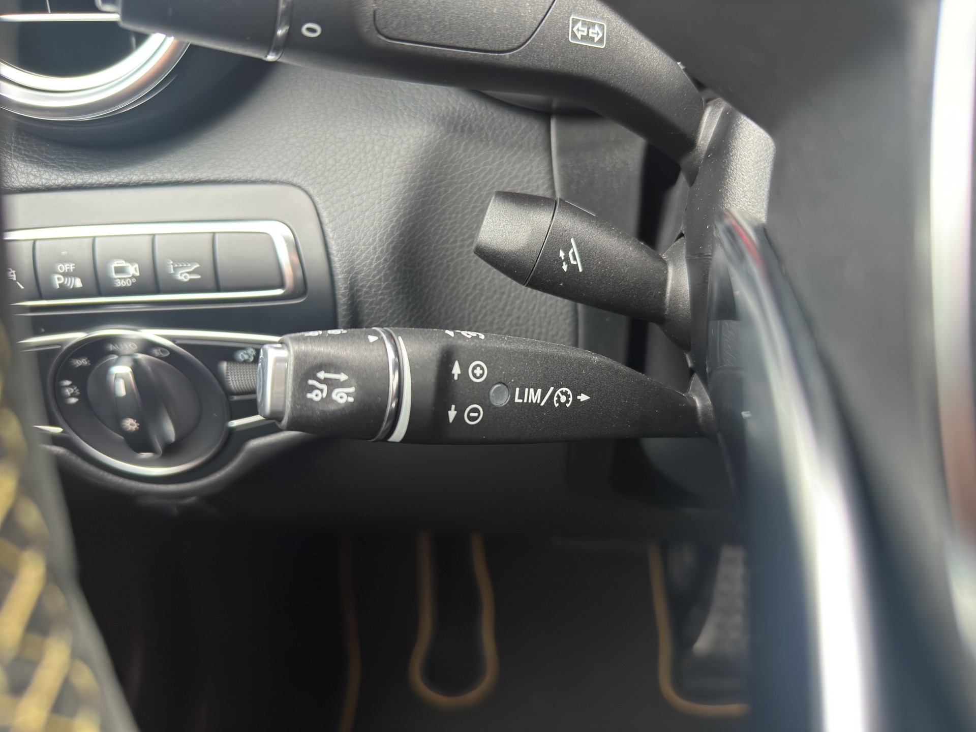 MERCEDES-BENZ GLC Coupé 63S AMG Edition 1 (CH) Performance Carbon INDIVIDUAL-image-22