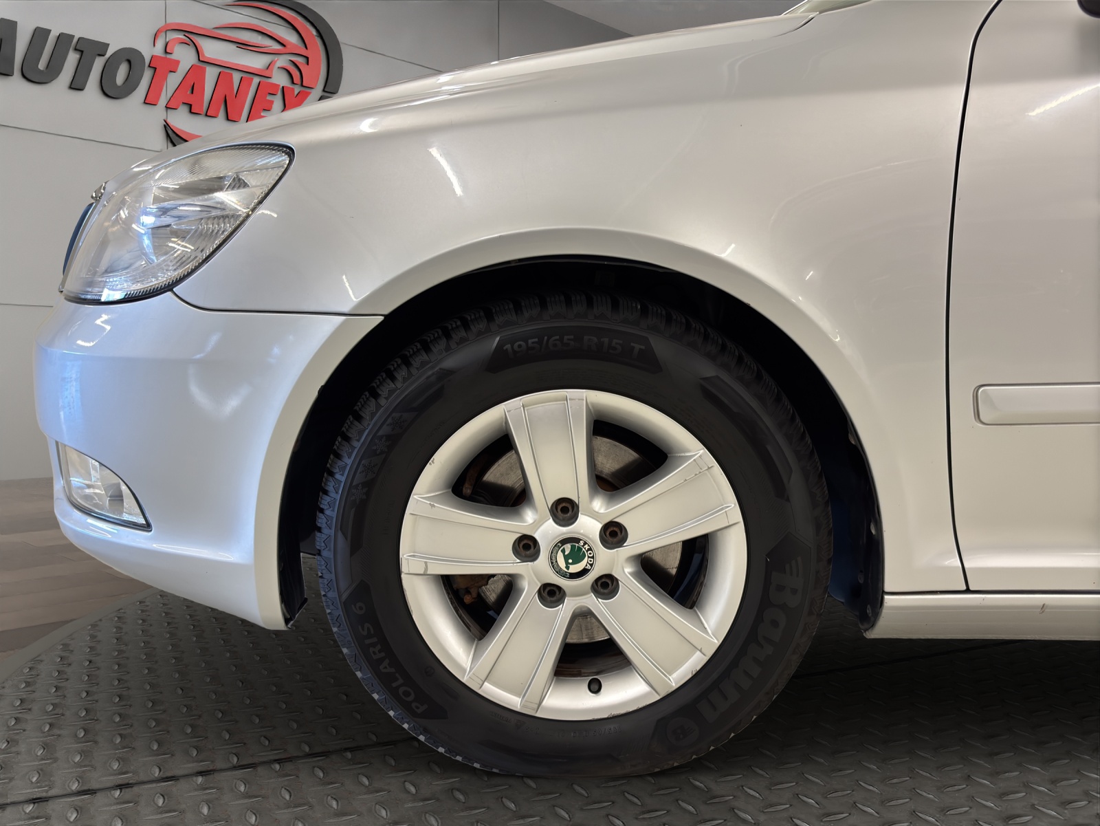 SKODA Octavia Combi 1.6 TDI Ambiente-image-20