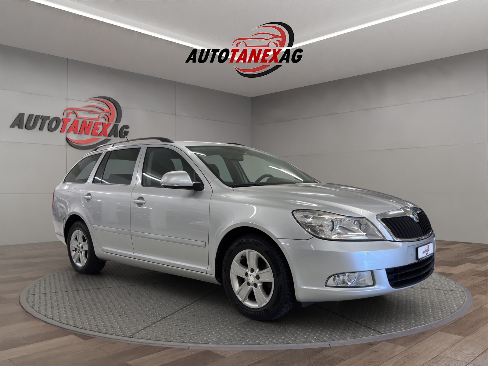 SKODA Octavia Combi 1.6 TDI Ambiente-image-7