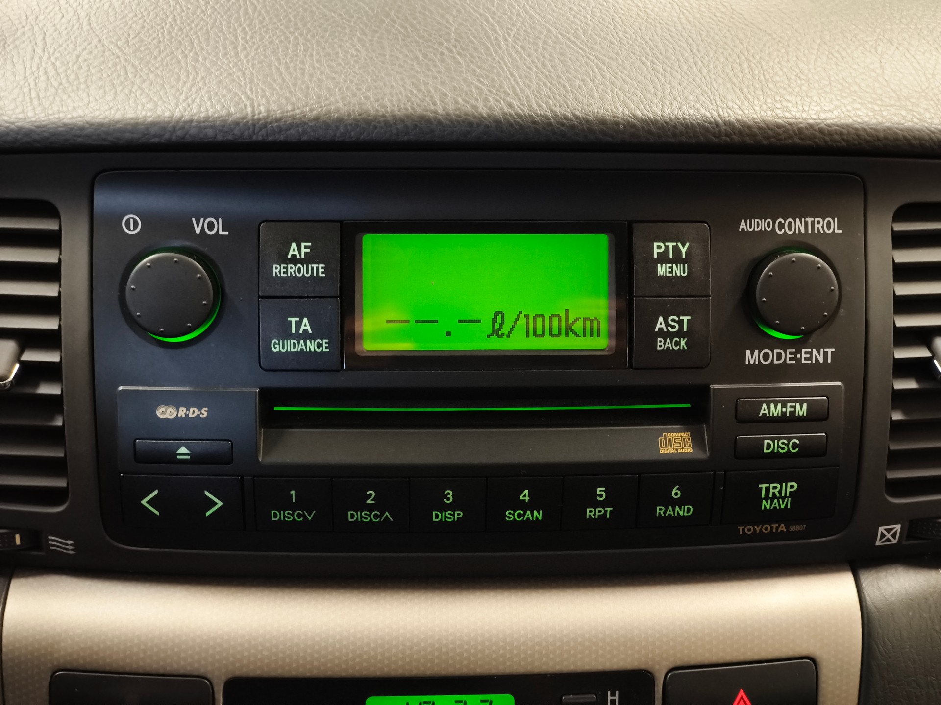 TOYOTA Corolla 1.6 Linea Sol-image-21