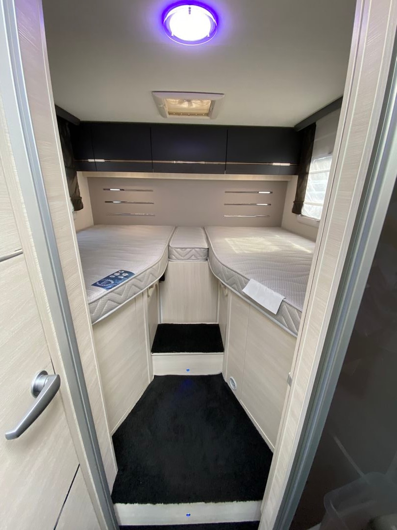 CHALLENGER Graphite 337GA Premium, Ford Transit 2.0TDCi 170PS Automat-image-15