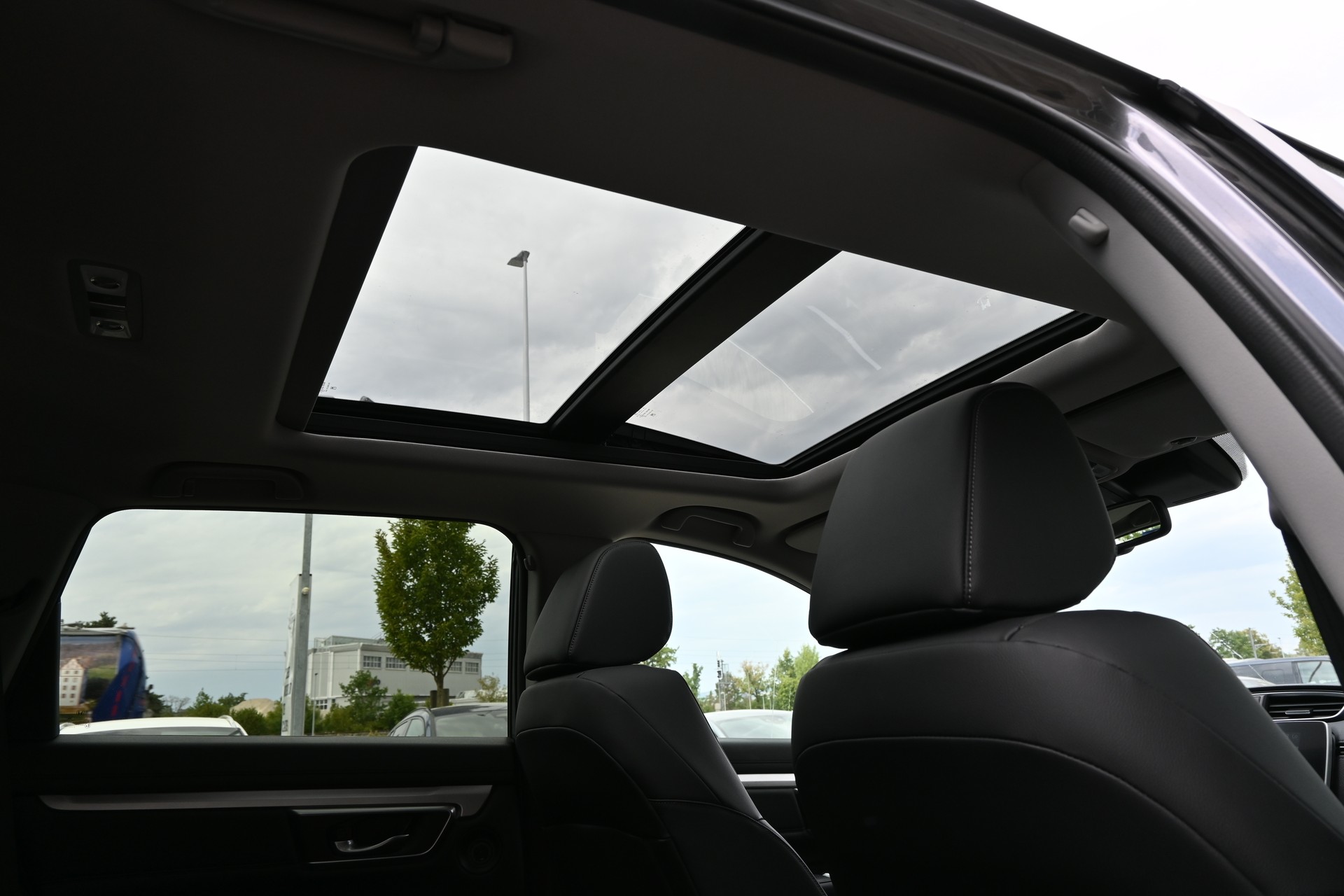 HONDA CR-V 2.0i MMD Hybrid Executive 4WD Automatic 4X4-image-14