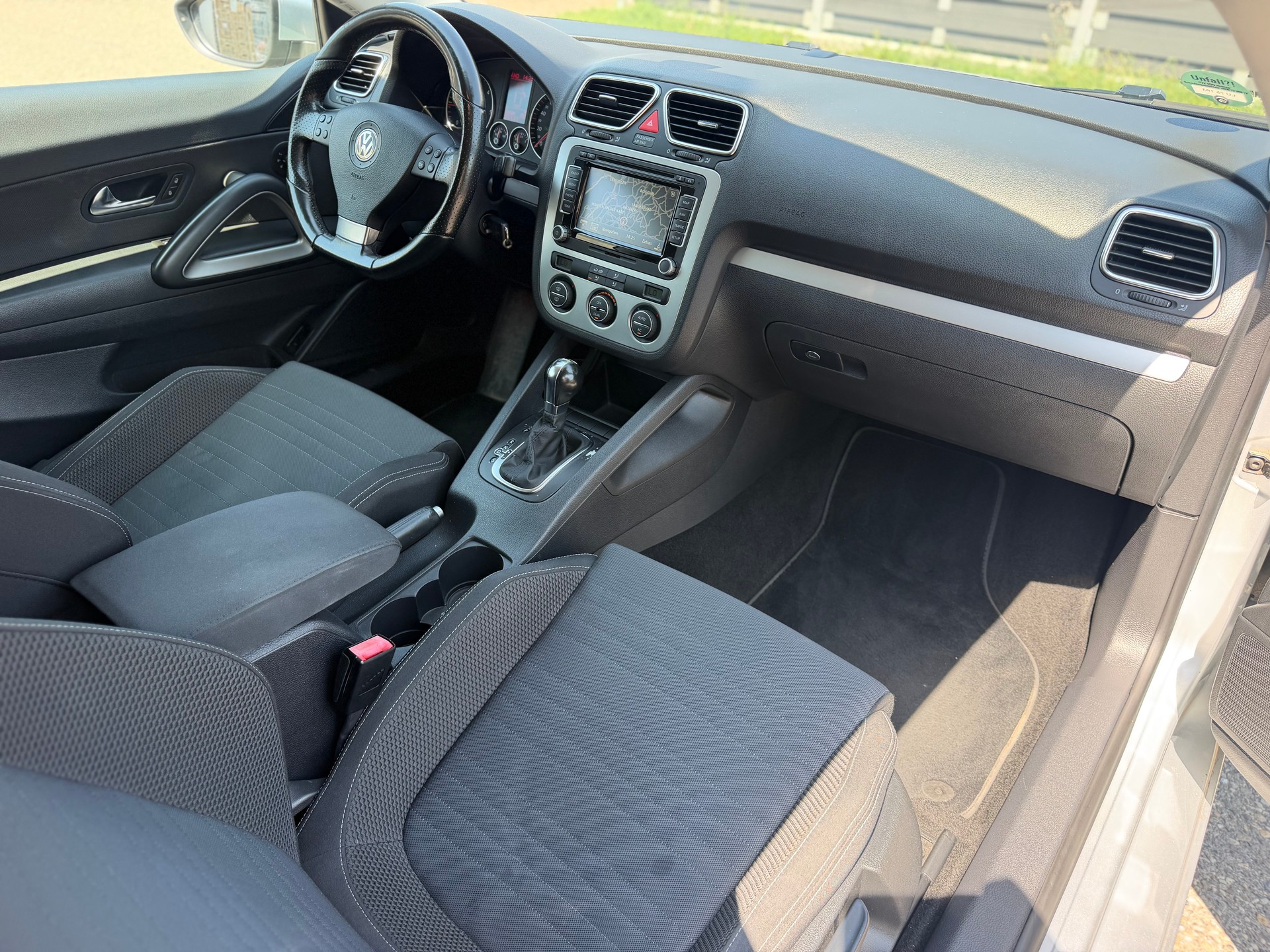 VW Scirocco 2.0 TDI DSG-image-9