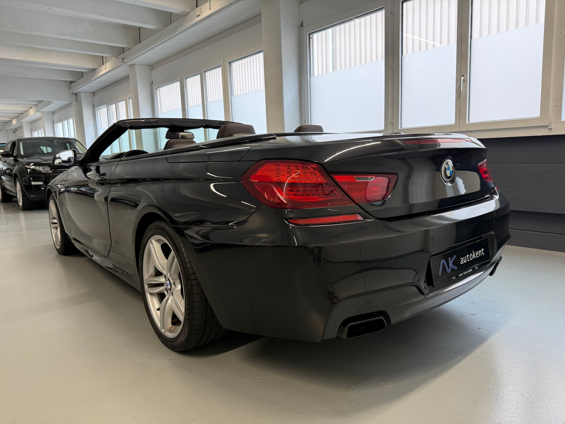 BMW 650i Cabrio M Sportpaket xDrive-showroom-element-3