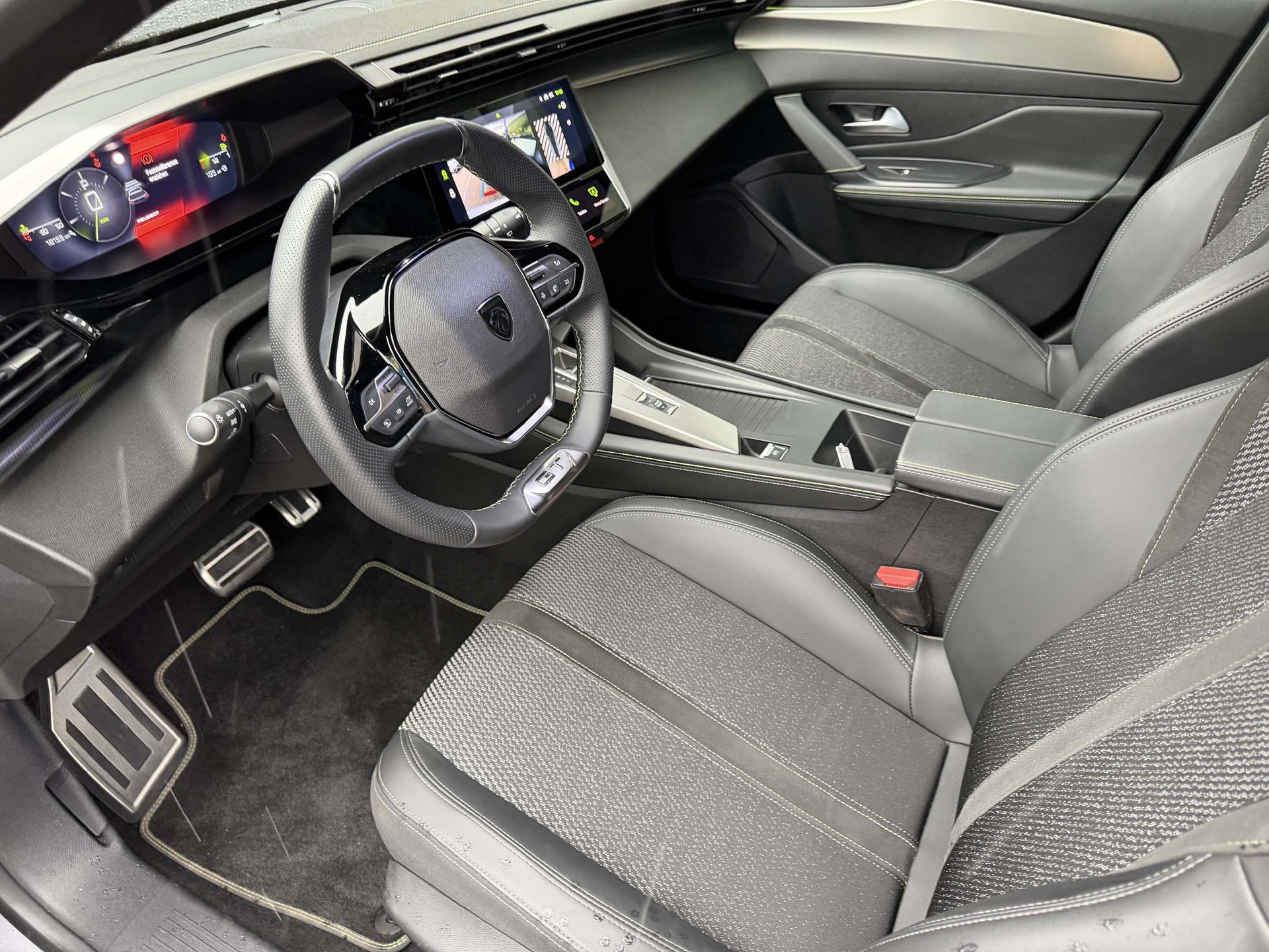 PEUGEOT 308 SW 1.2 Hybrid GT *5 Jahre Werksgarantie*-image-8
