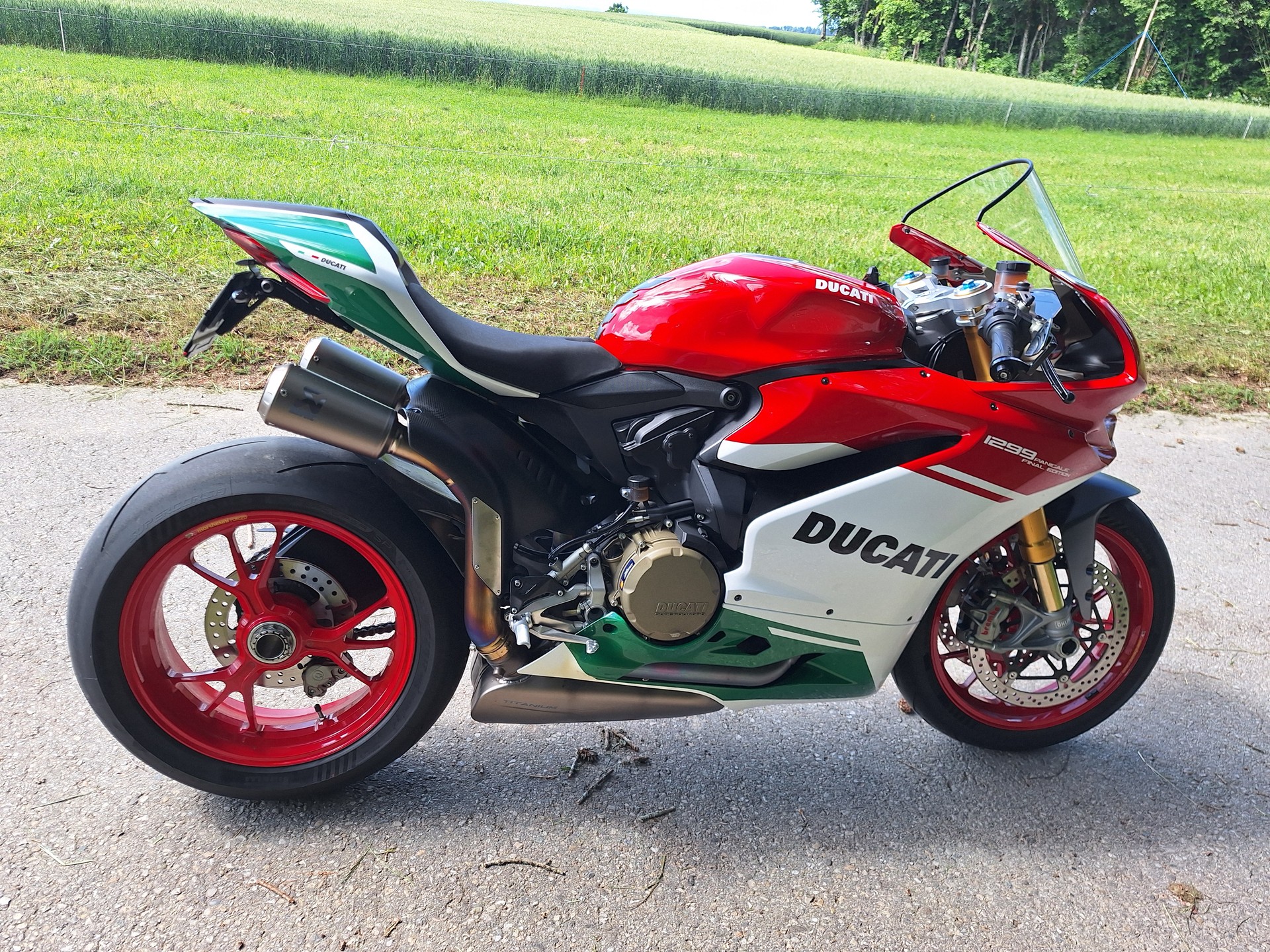 DUCATI Panigale 1299 R Final Edition ABS-image-3