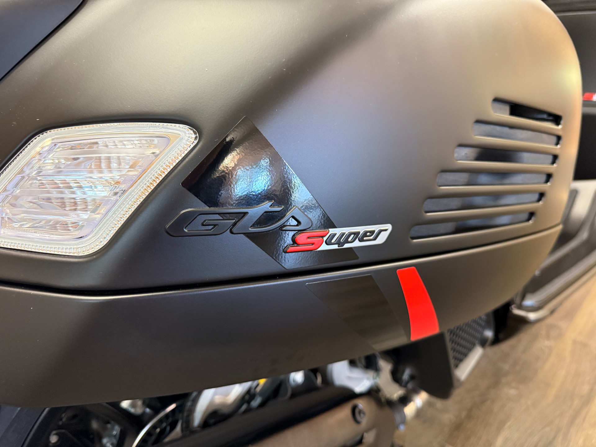 PIAGGIO Vespa GTS 125 Super Sport RST Euro 5+-image-6