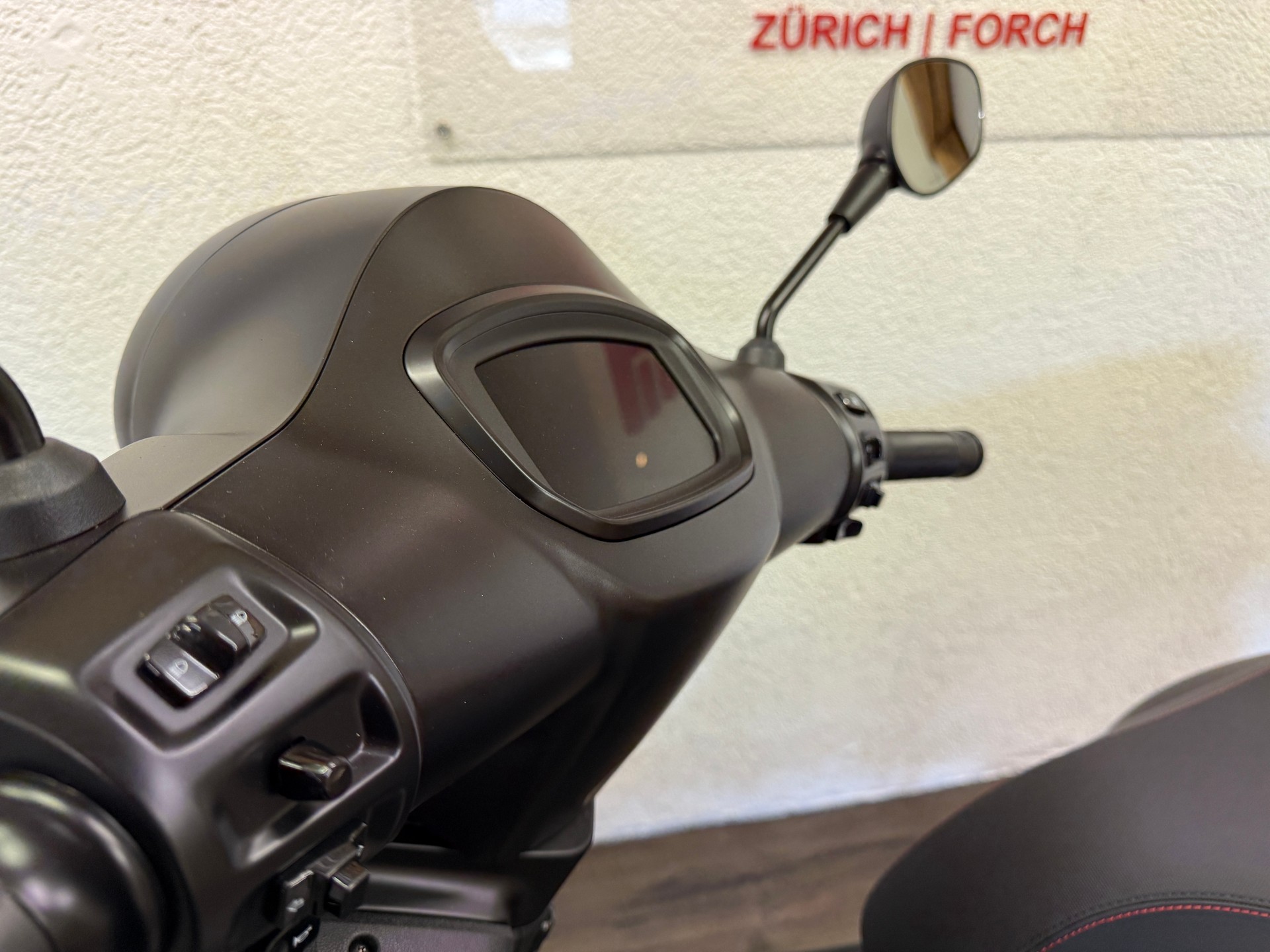 PIAGGIO Vespa GTS 125 Super Sport RST Euro 5+-image-2