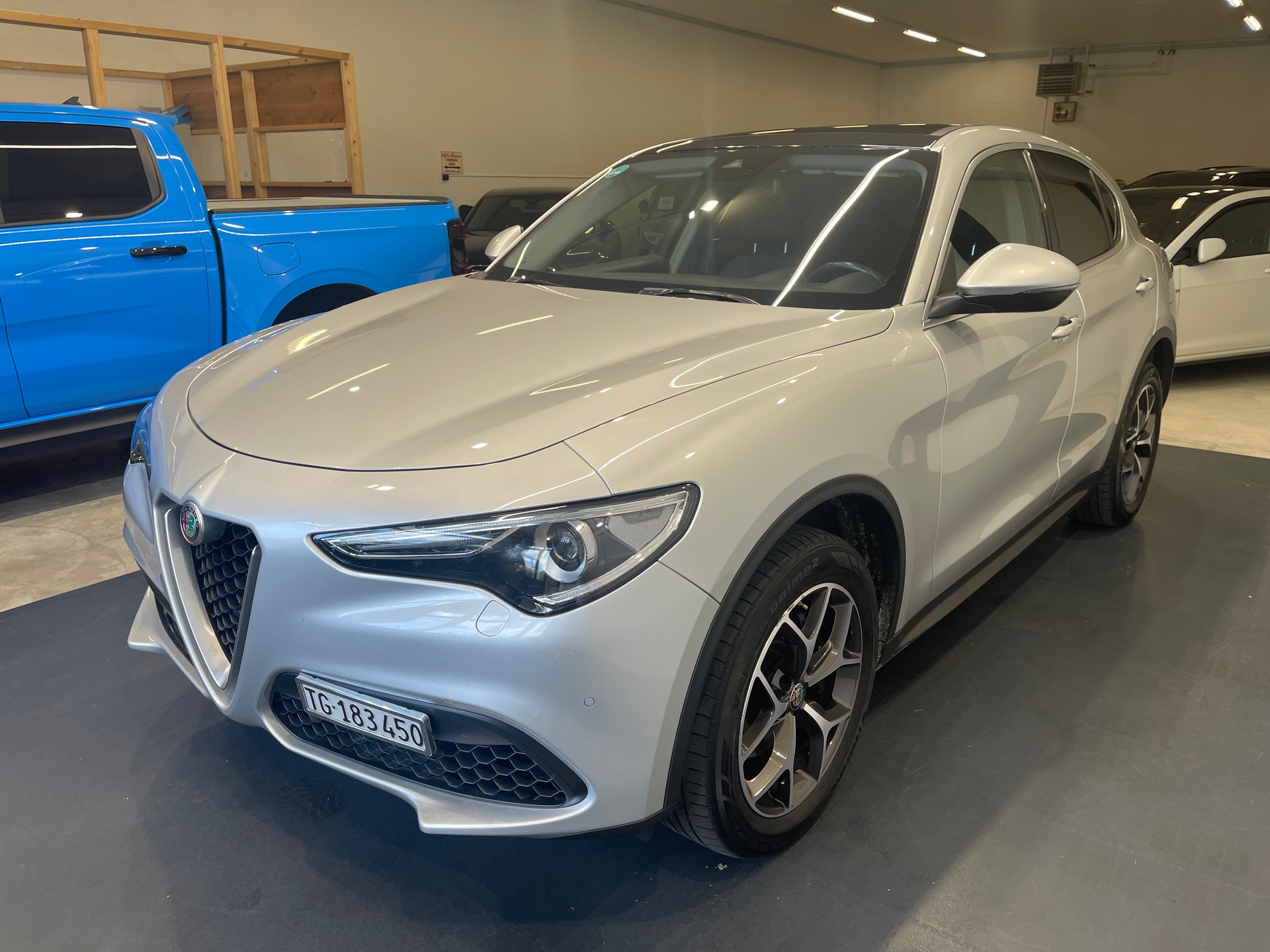 ALFA ROMEO Stelvio 2.0 Executive Q4 Automatic-showroom-element-2