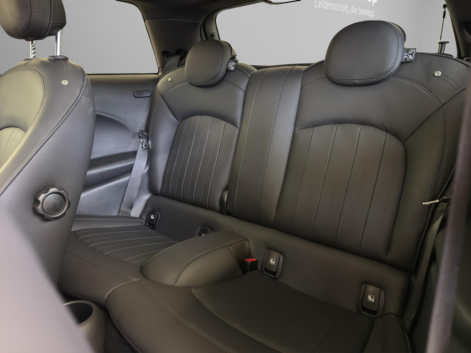 MINI John Cooper Works-image-15