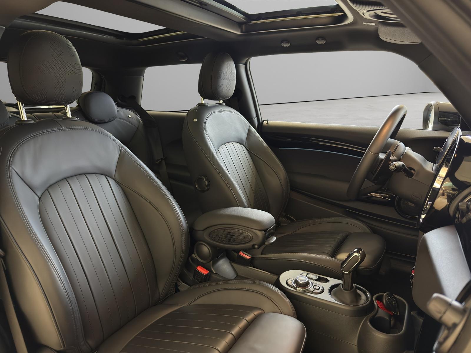 MINI John Cooper Works-image-17
