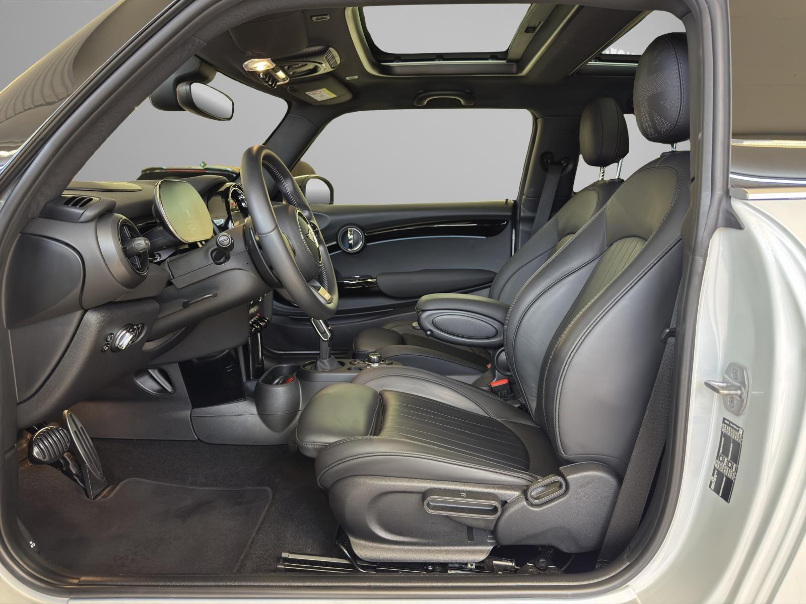 MINI John Cooper Works-image-12